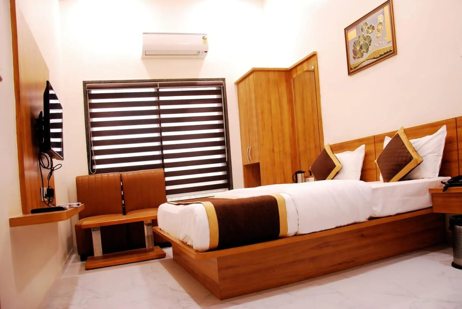 Photo of the whole room in Hotel Wing Orbit