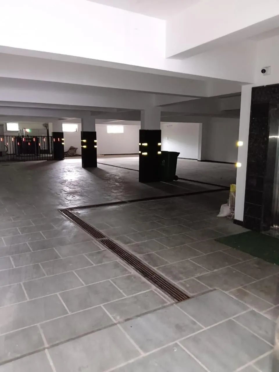 Parking in Hotel Wing Orbit