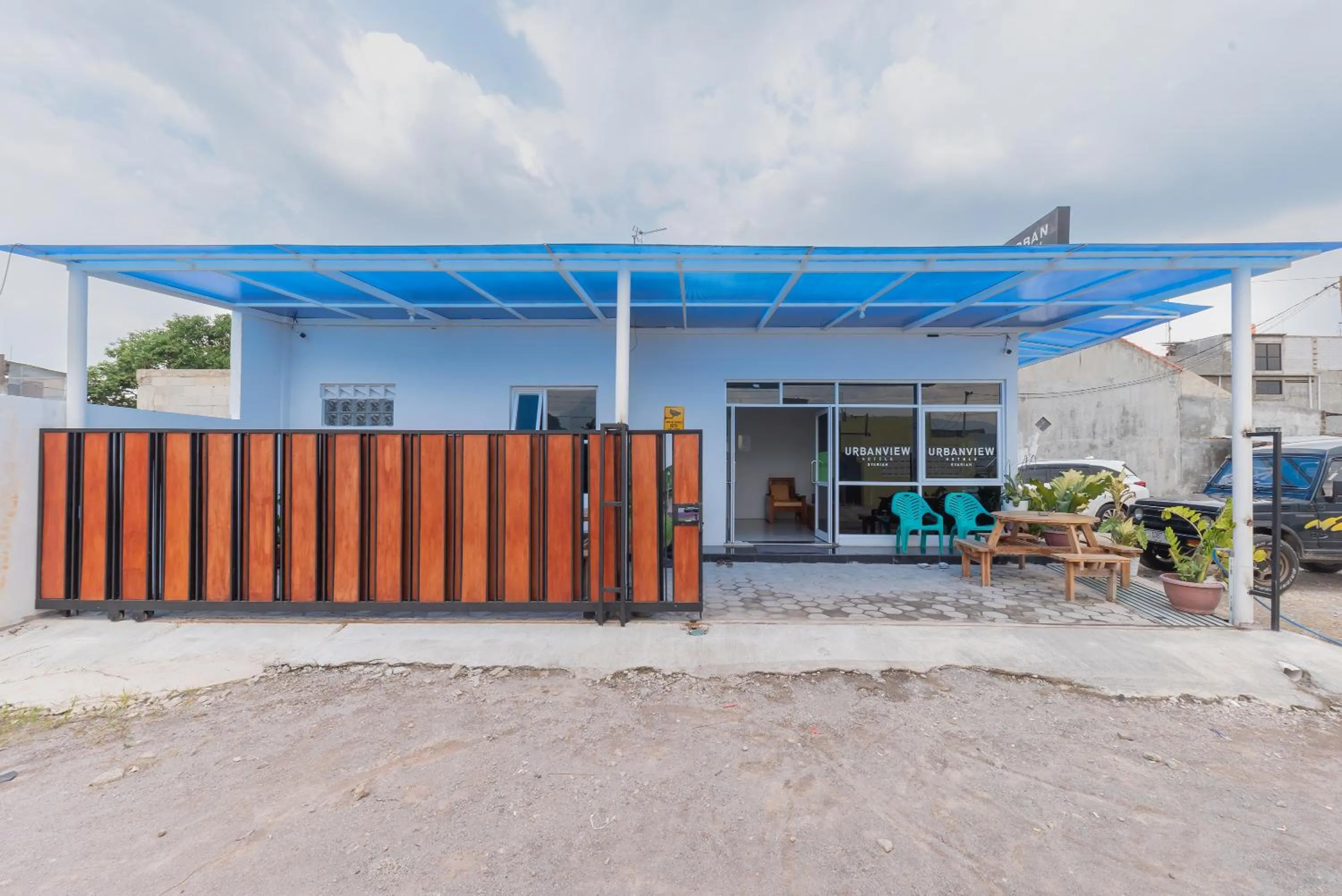 Property building in UrbanView Hotel 3m Syariah