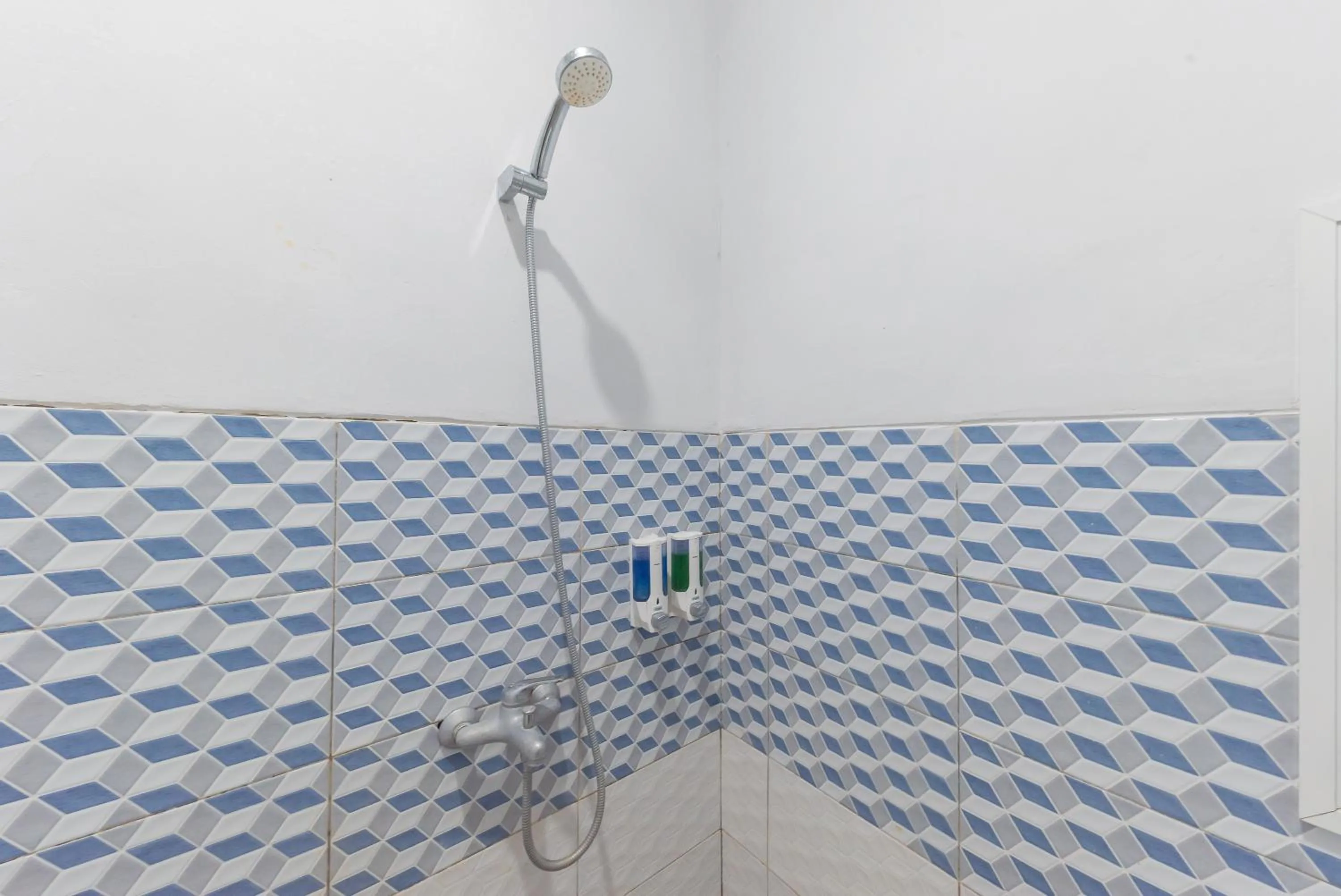 Bathroom in UrbanView Hotel 3m Syariah