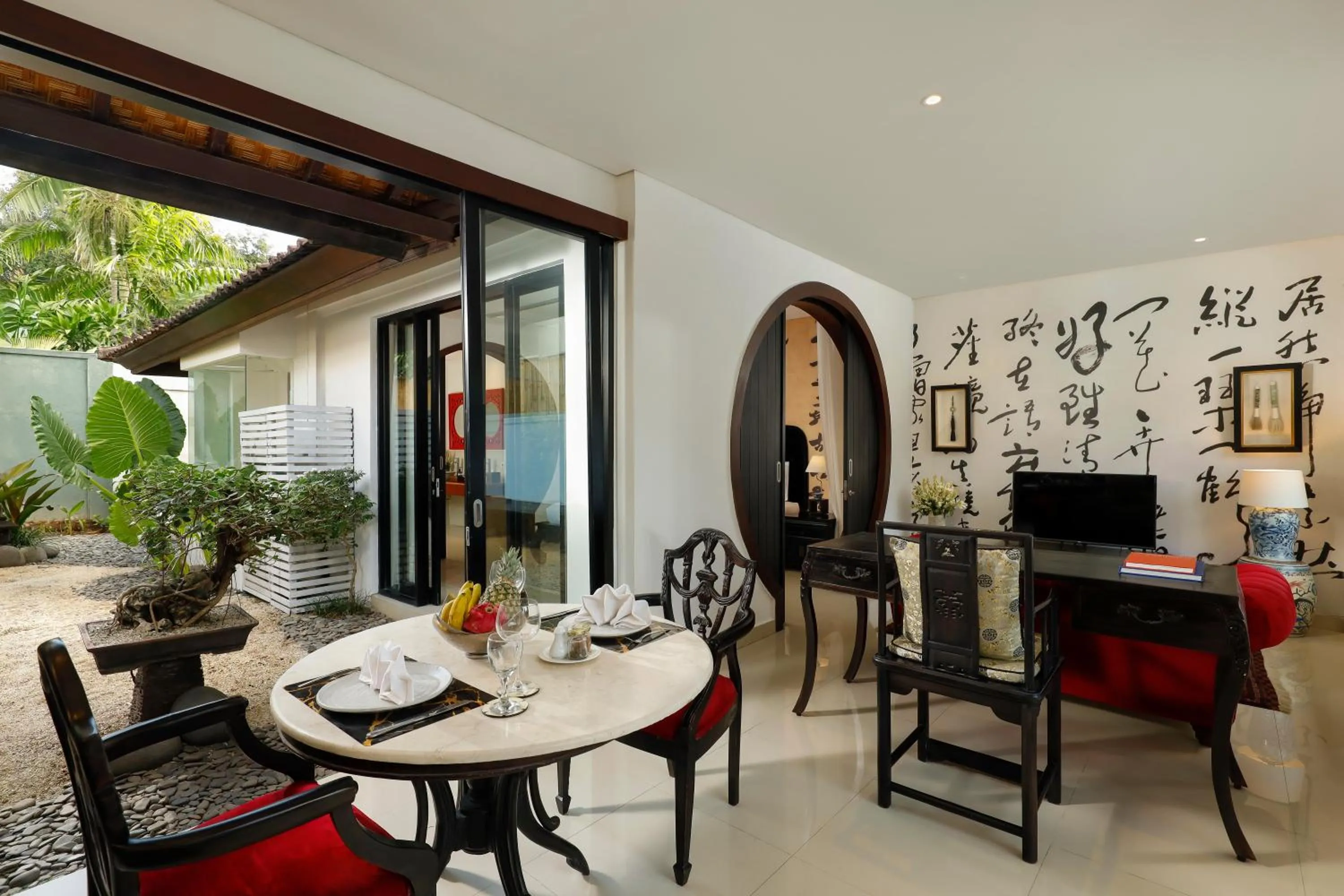 Living room in Shanti Estate Seminyak by Nakula