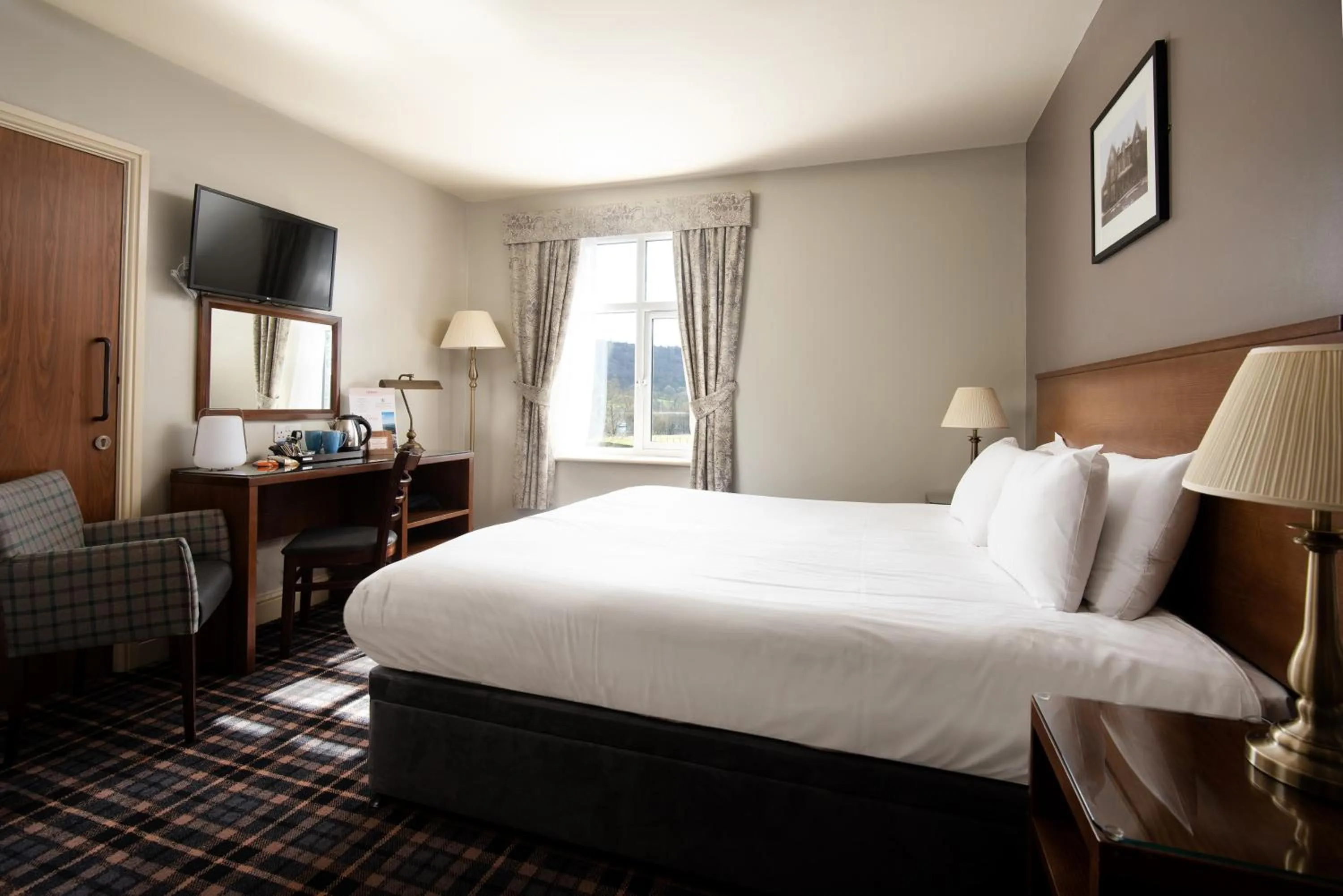 TV and multimedia, Bed in The Coniston Inn - The Inn Collection Group