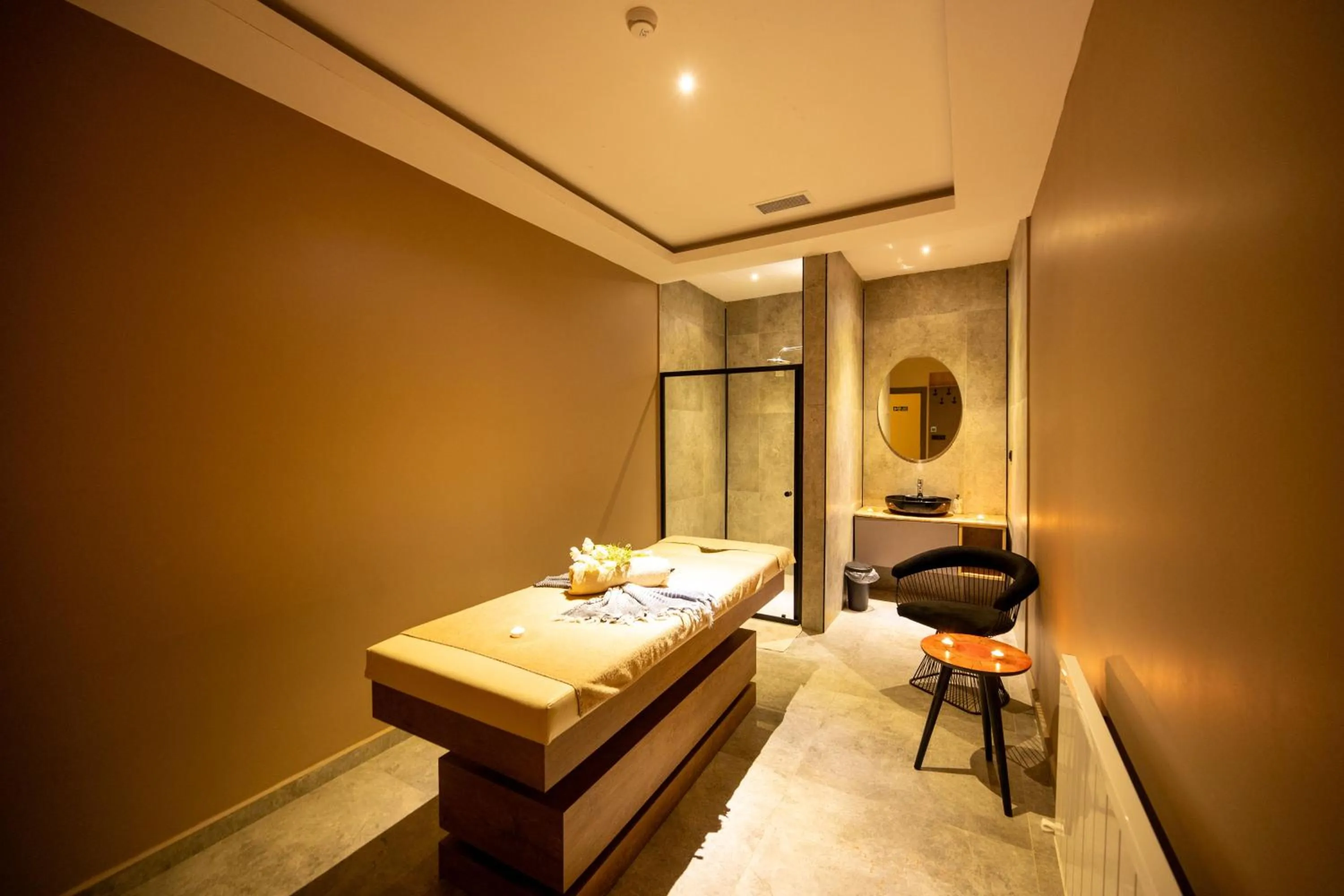 Massage in Vess Hotel