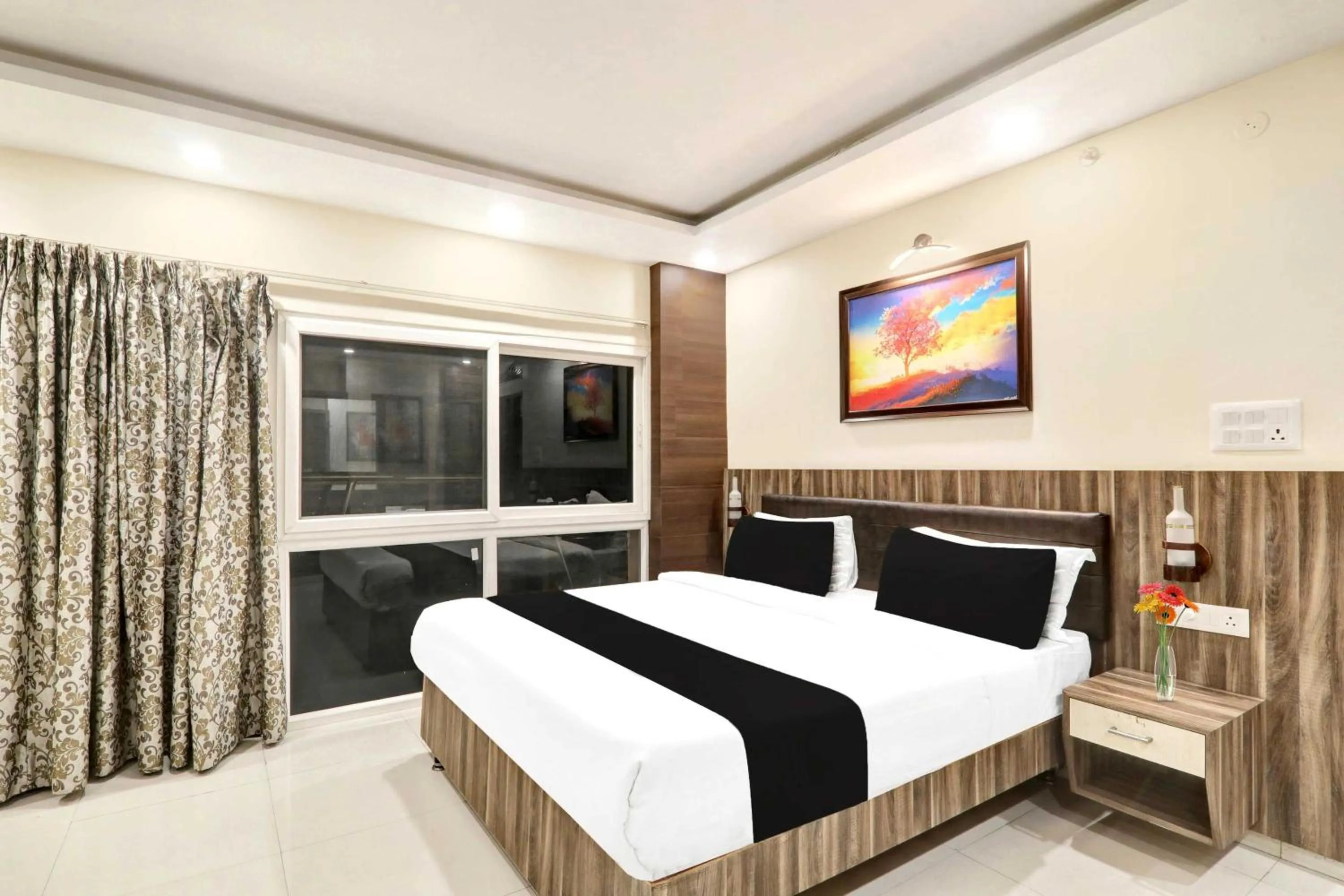 Bedroom, Bed in Super Townhouse Kankarbagh Formerly Kunwar Alcajars