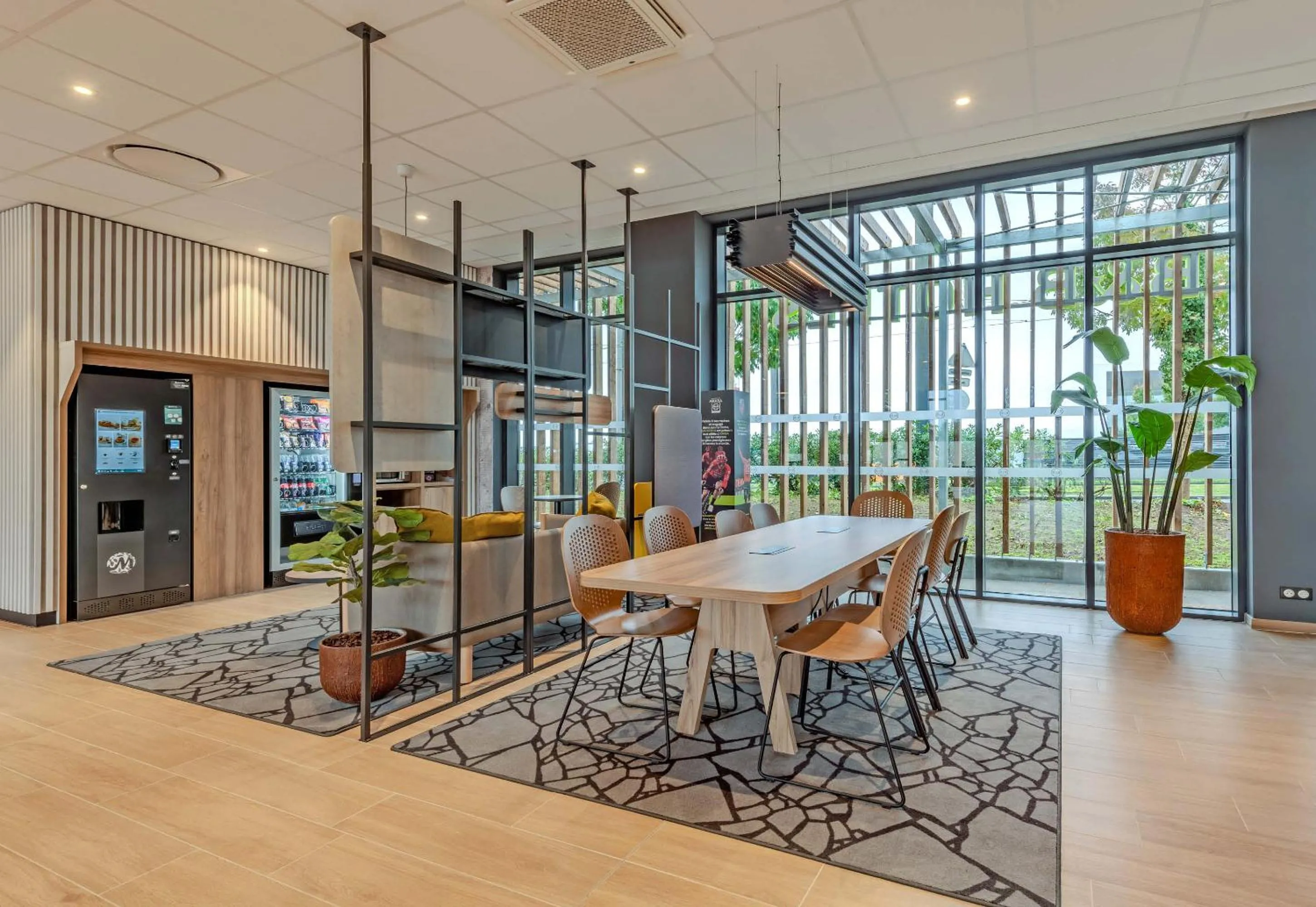 Restaurant/places to eat in B&B HOTEL Brest Porte de Gouesnou