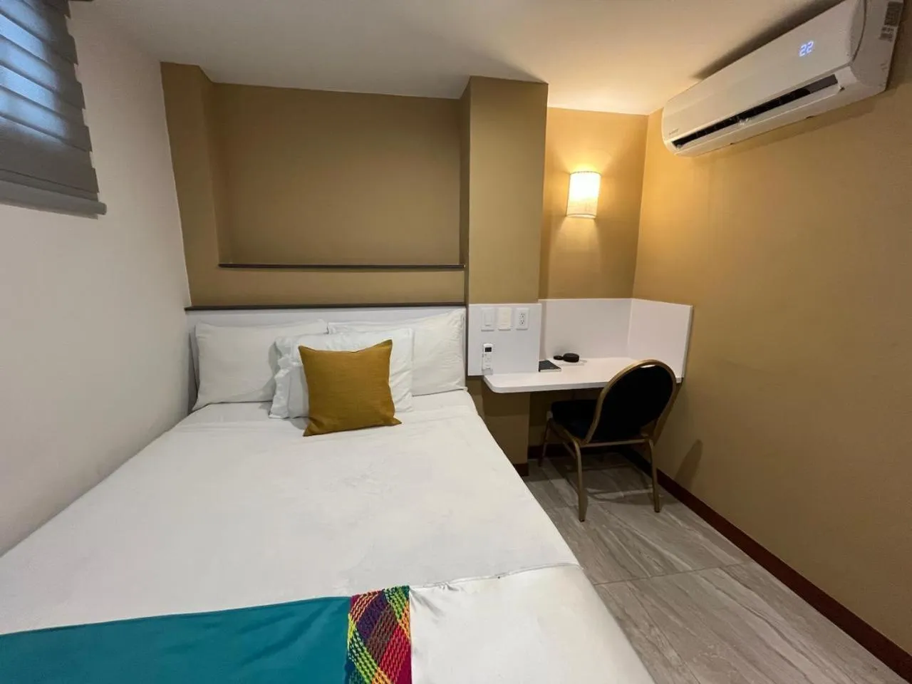 Bed in Mar Inn Hotel