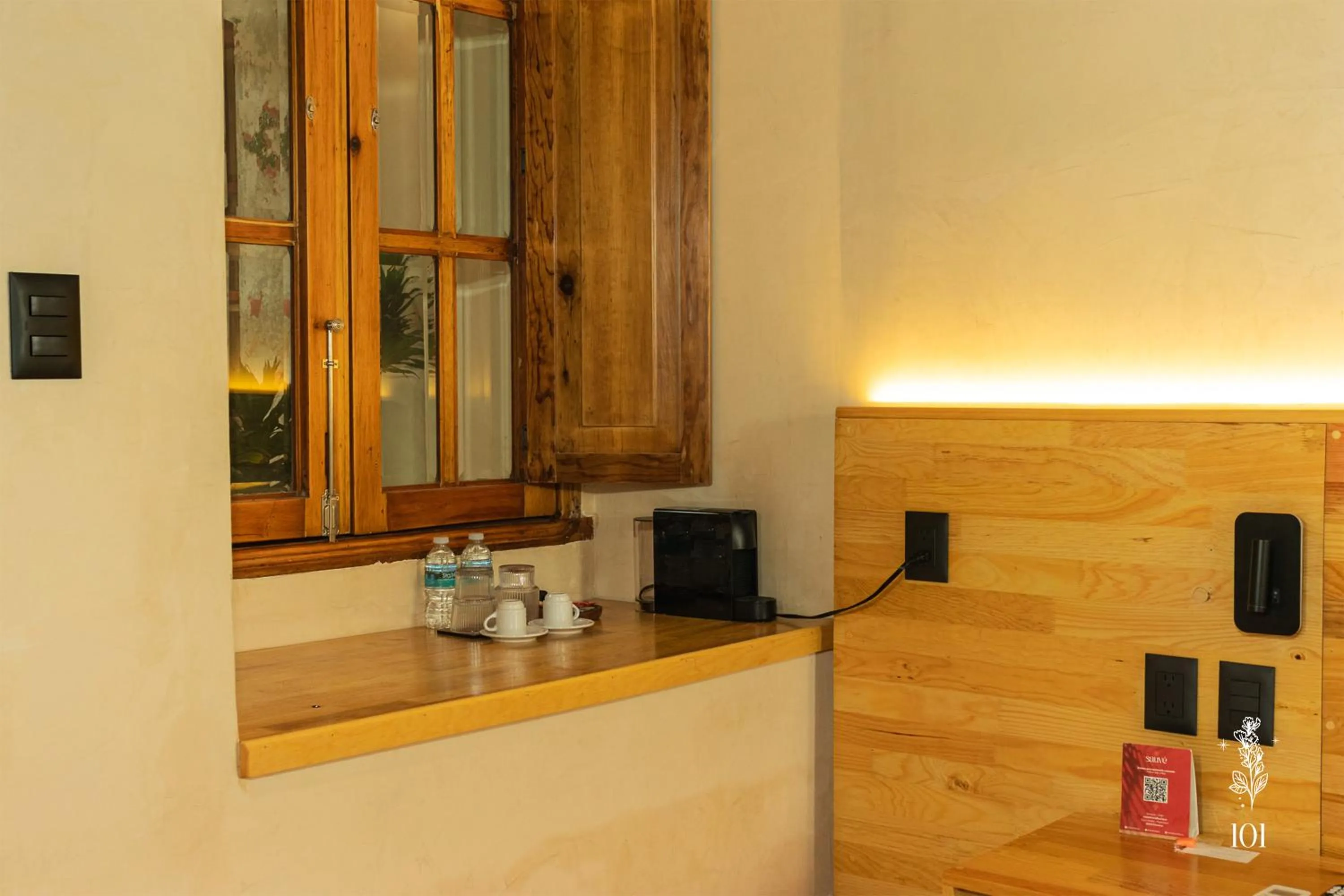 Coffee/tea facilities in Sauvé Casa Boutique