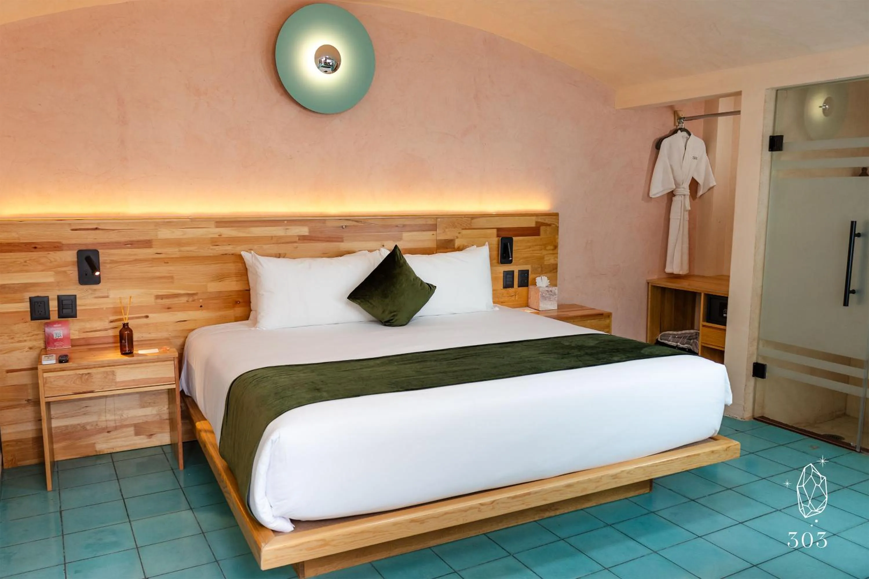 Photo of the whole room, Bed in Sauvé Casa Boutique