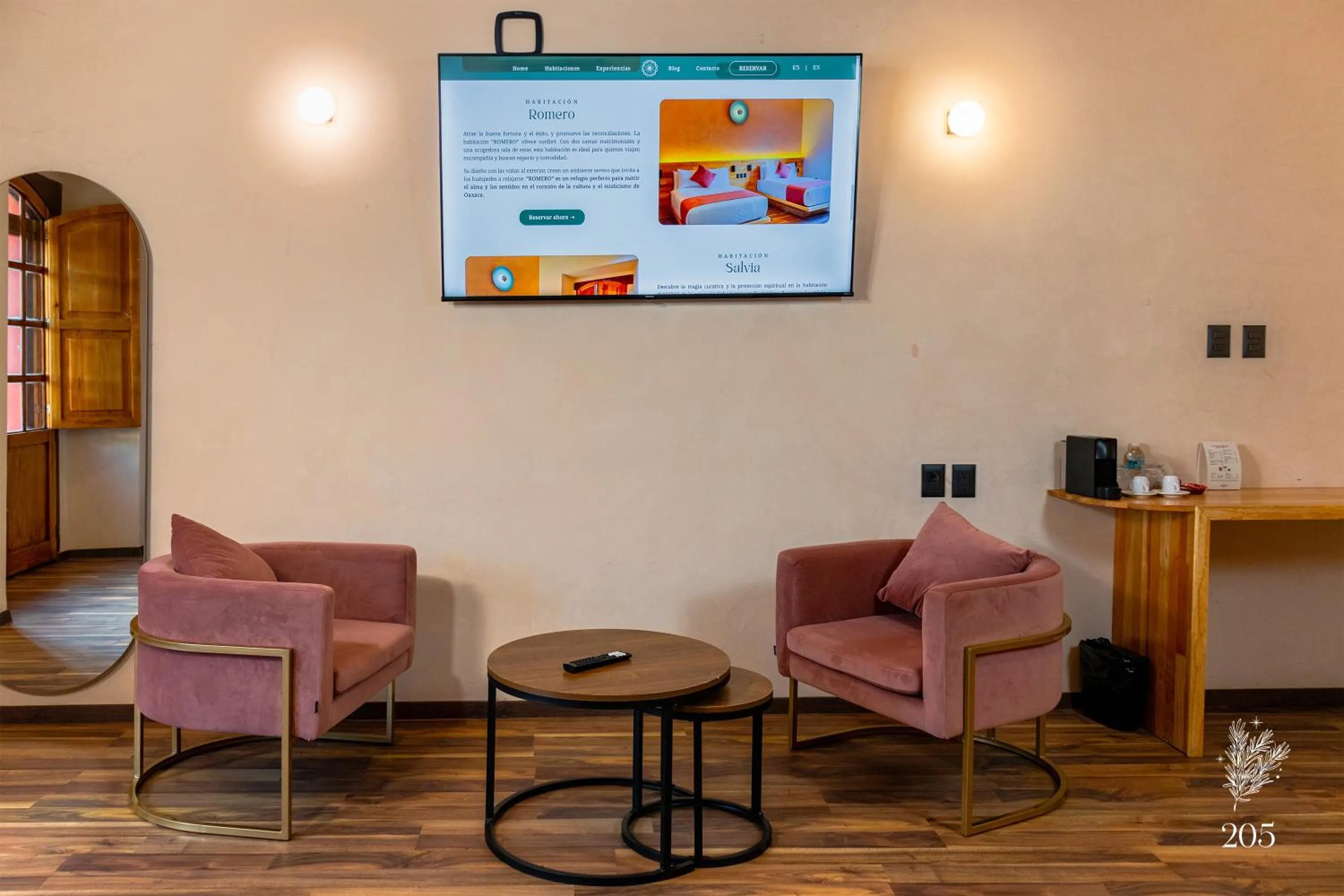 TV and multimedia in Sauvé Casa Boutique