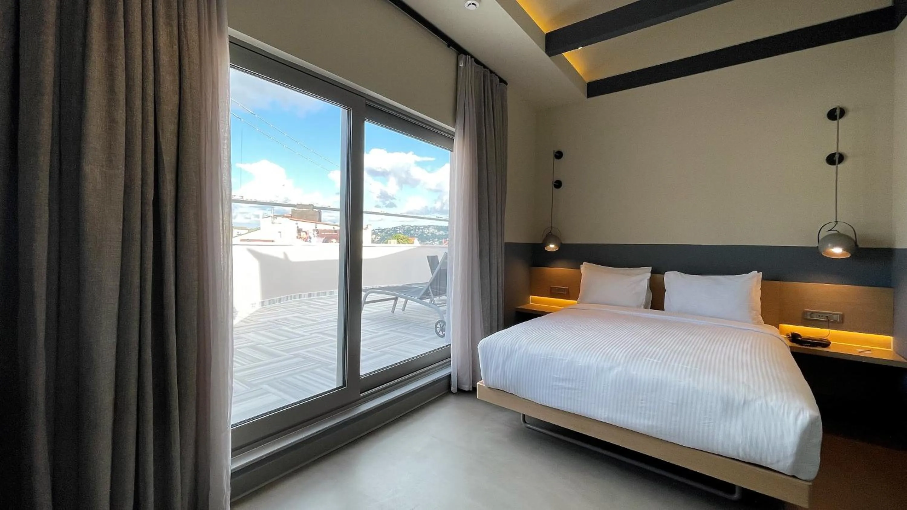 Double Room with Terrace in Nevv Bosphorus Hotel & Suites