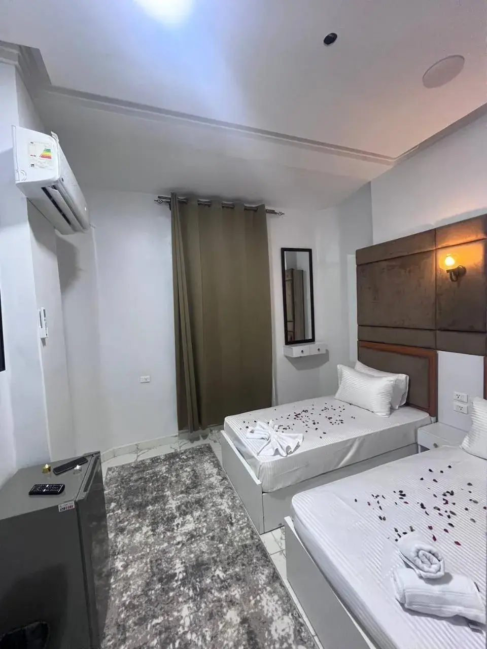 Twin Room with Private Bathroom in Future Hostel Twin Room with Private Bathroom in Future Hostel