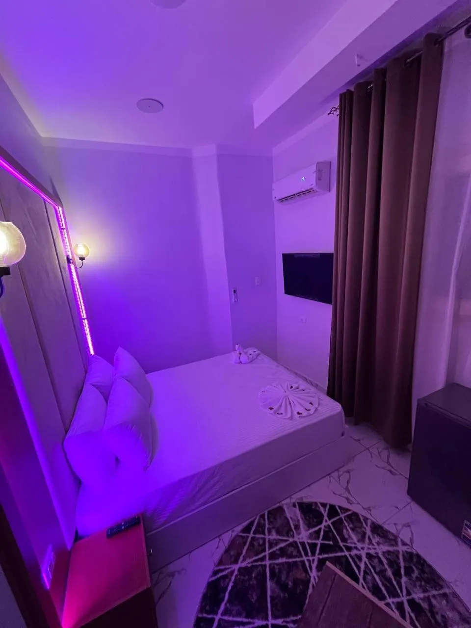 Communal lounge/ TV room, Bed in Future Hostel