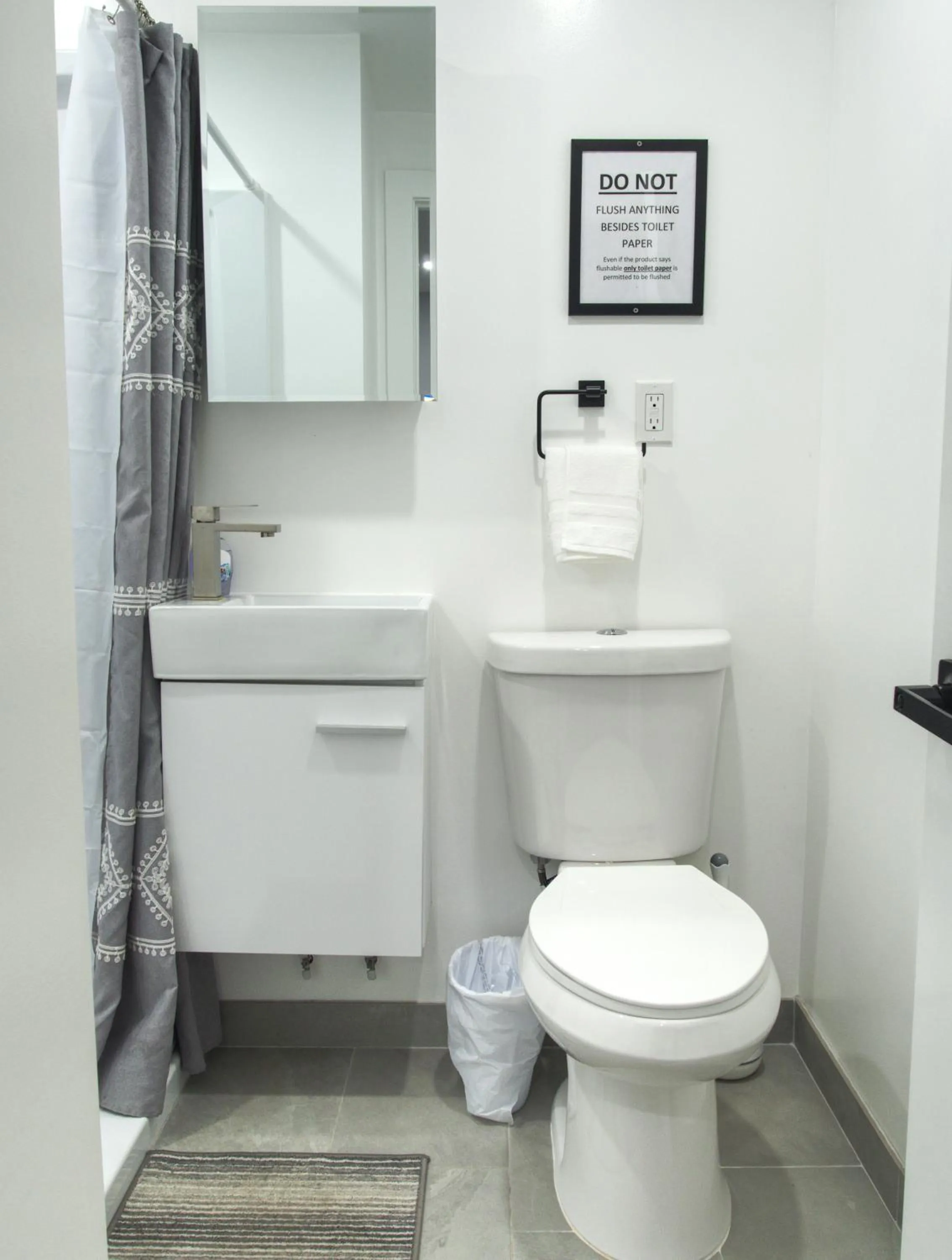 Bathroom in Vermont Suites