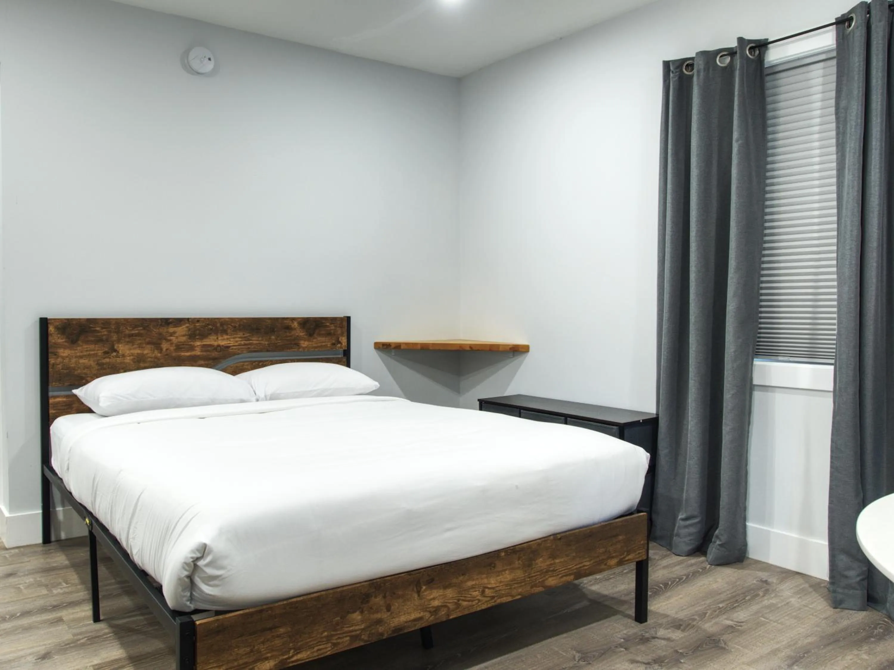 Bed in Vermont Suites