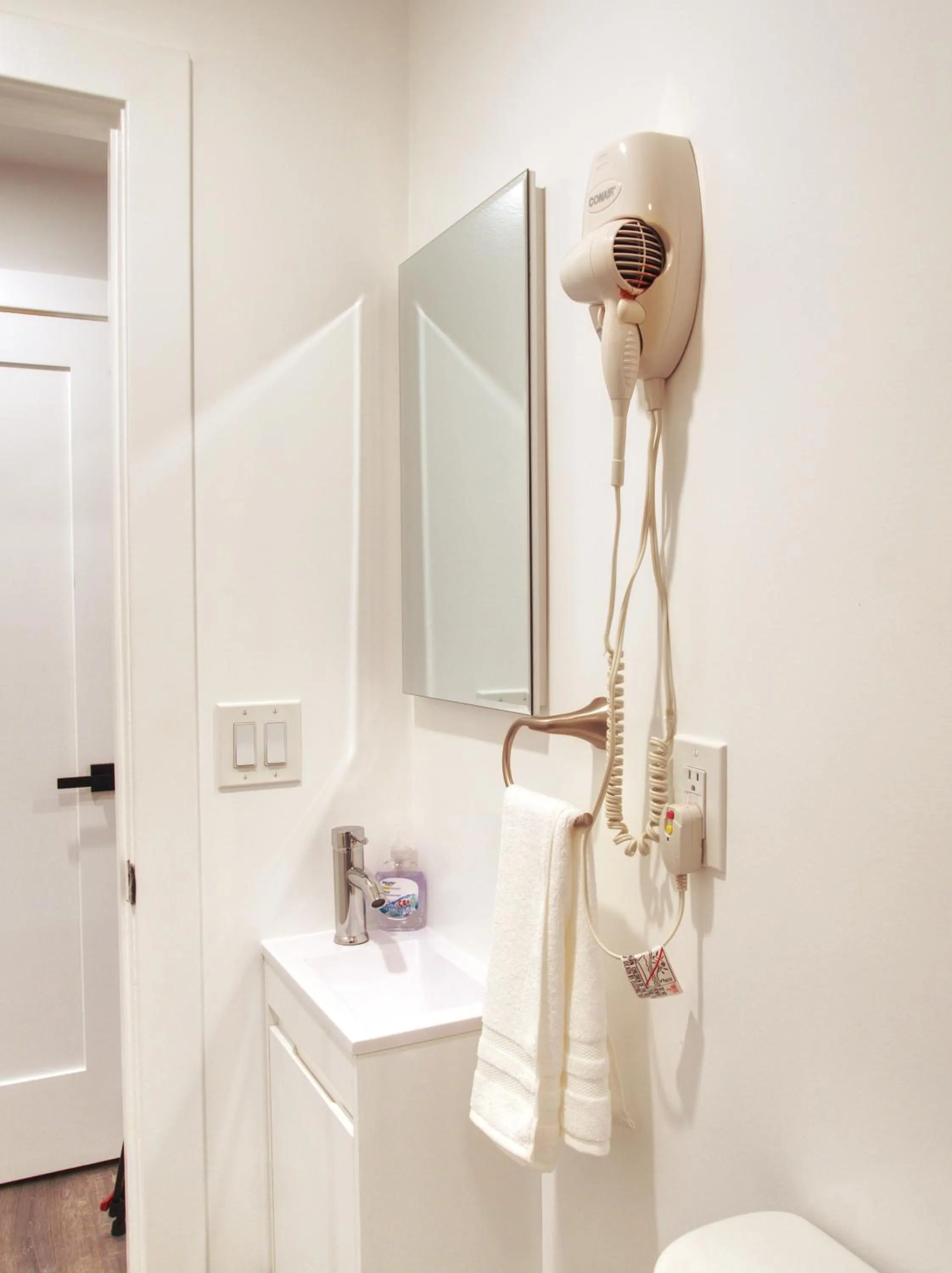 Bathroom in Vermont Suites