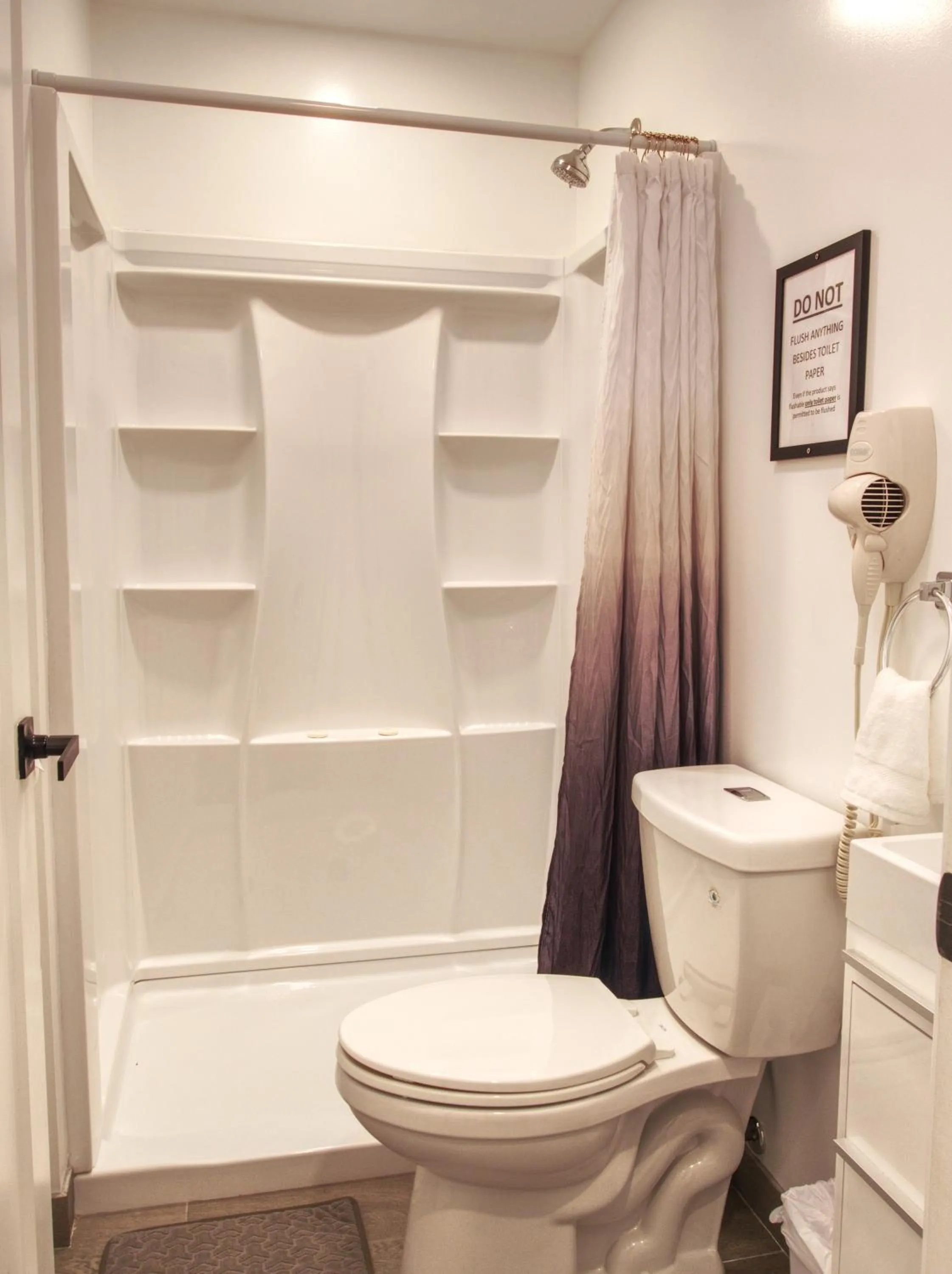 Bathroom in Vermont Suites