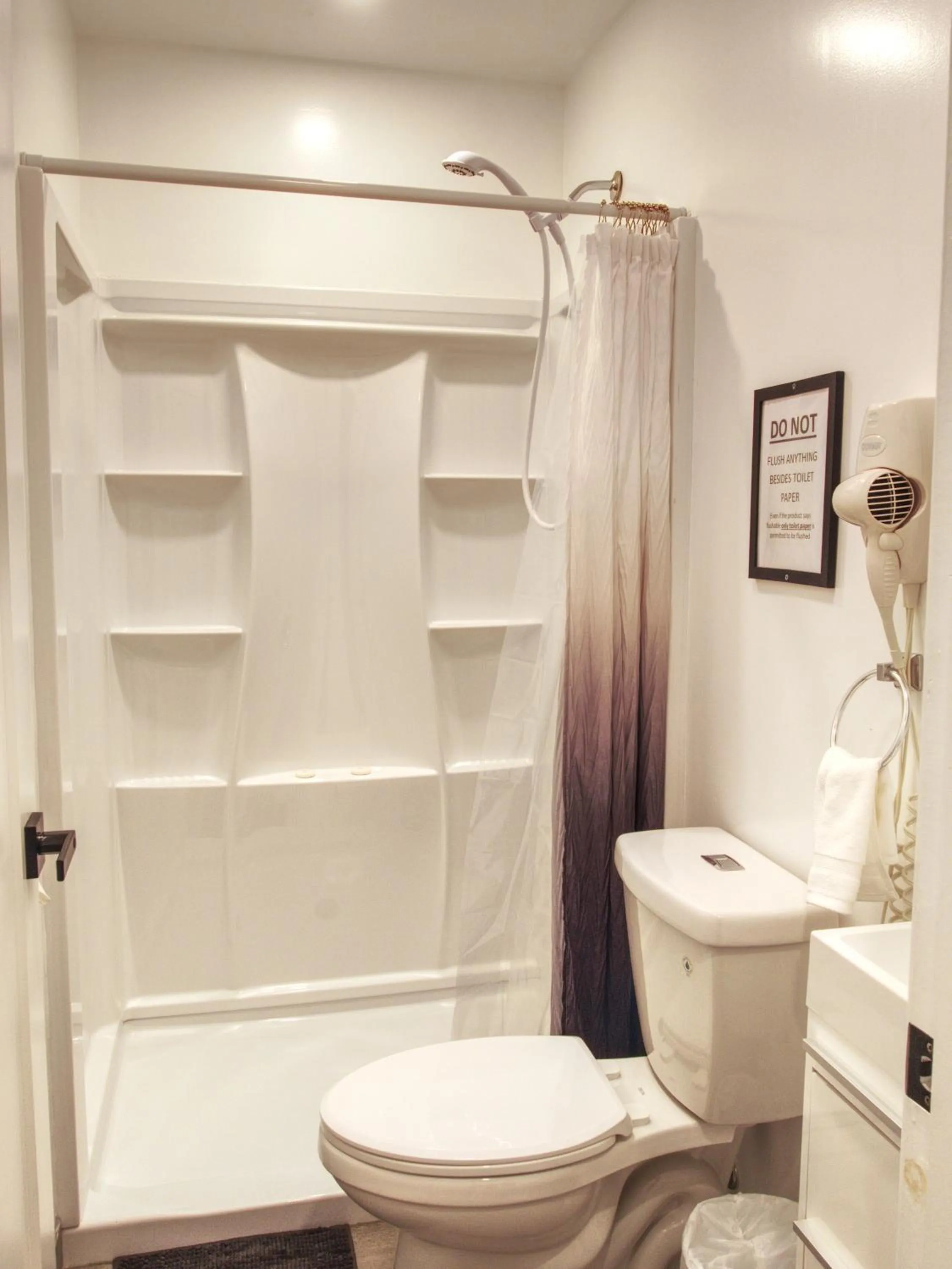 Bathroom in Vermont Suites