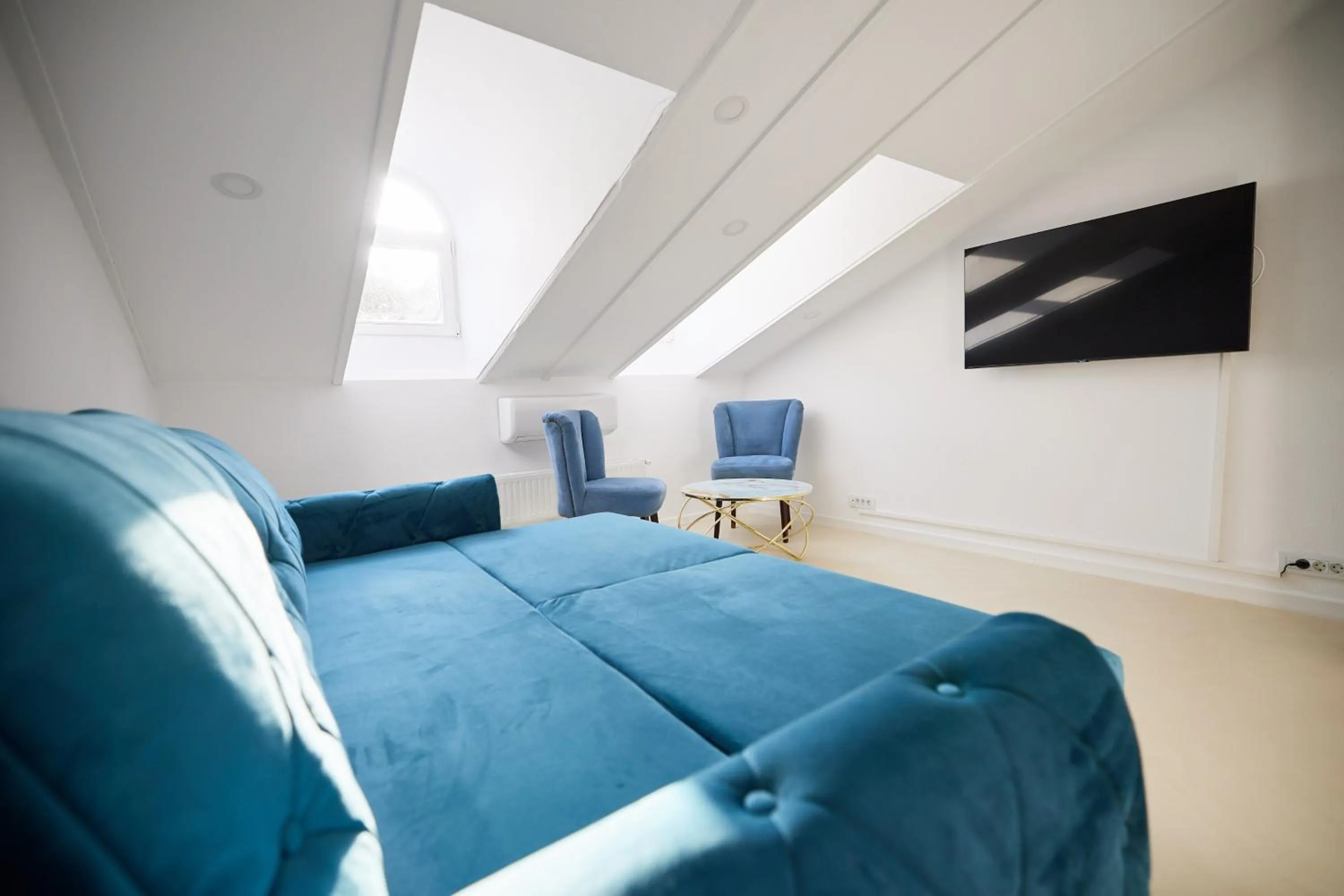 TV and multimedia in Carol Park View