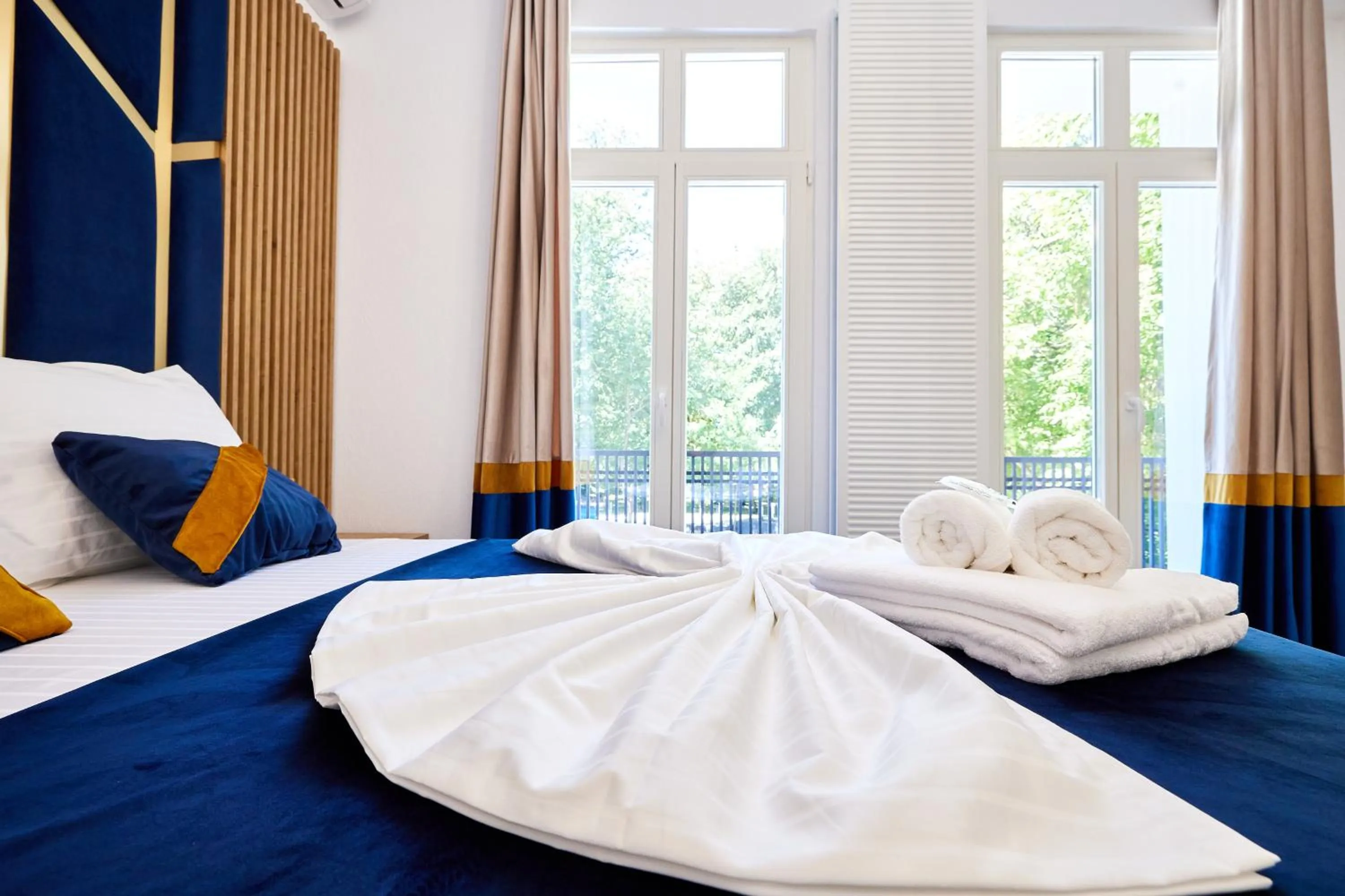 Bed in Carol Park View