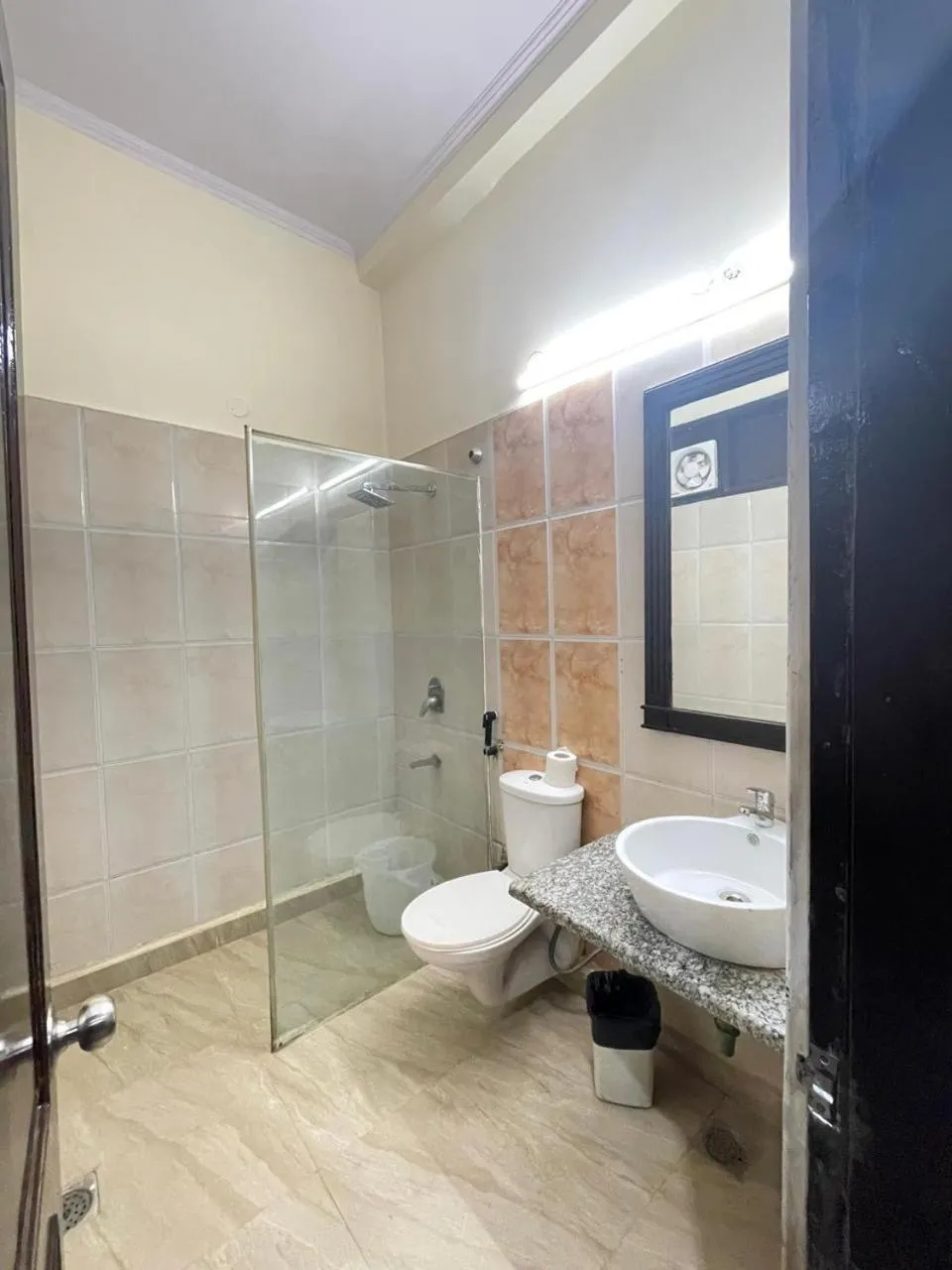 Bathroom in Hotel Radiance