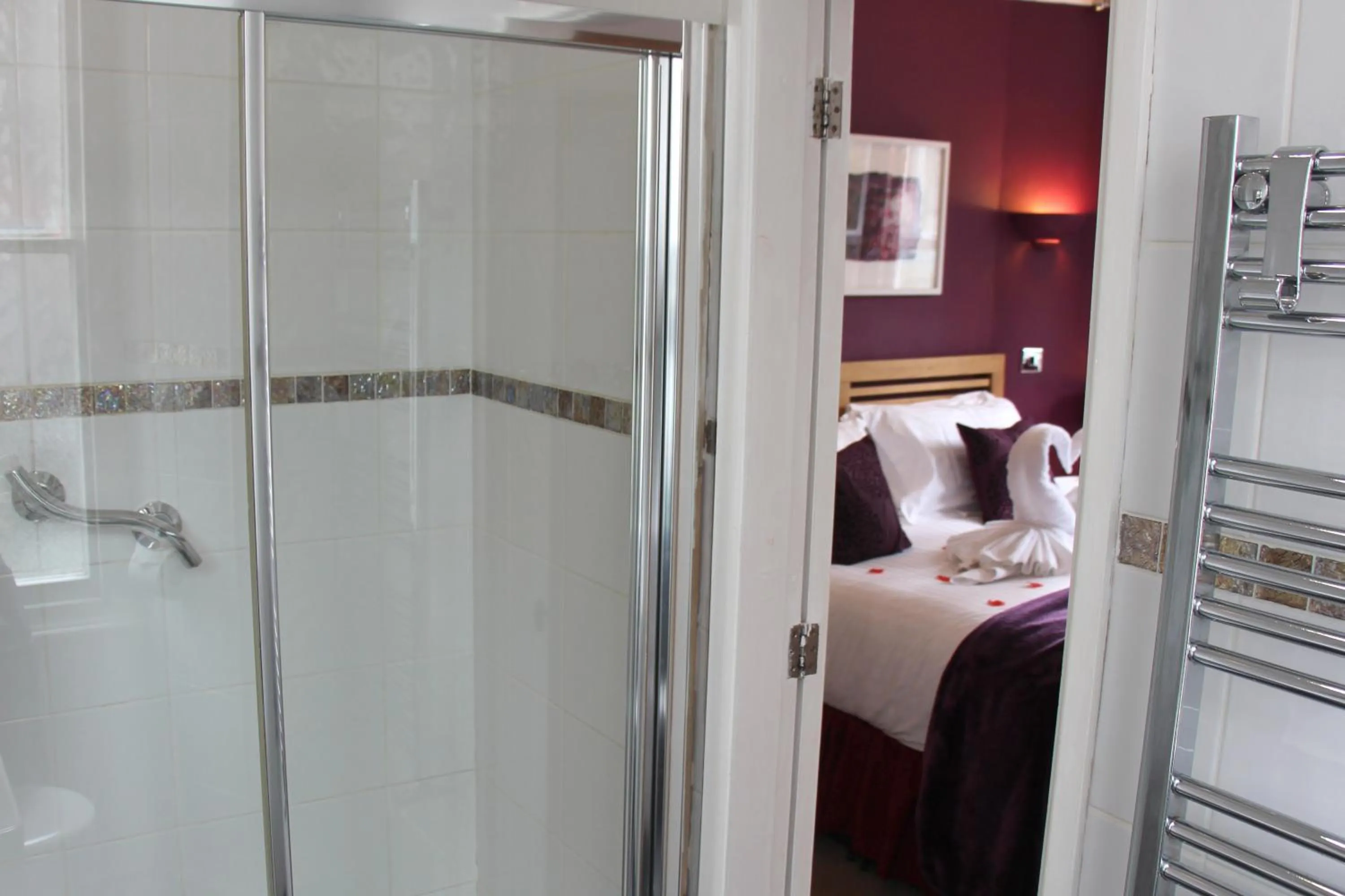 Bathroom, Bed in St John's Lodge Guest House incl off-site leisure club