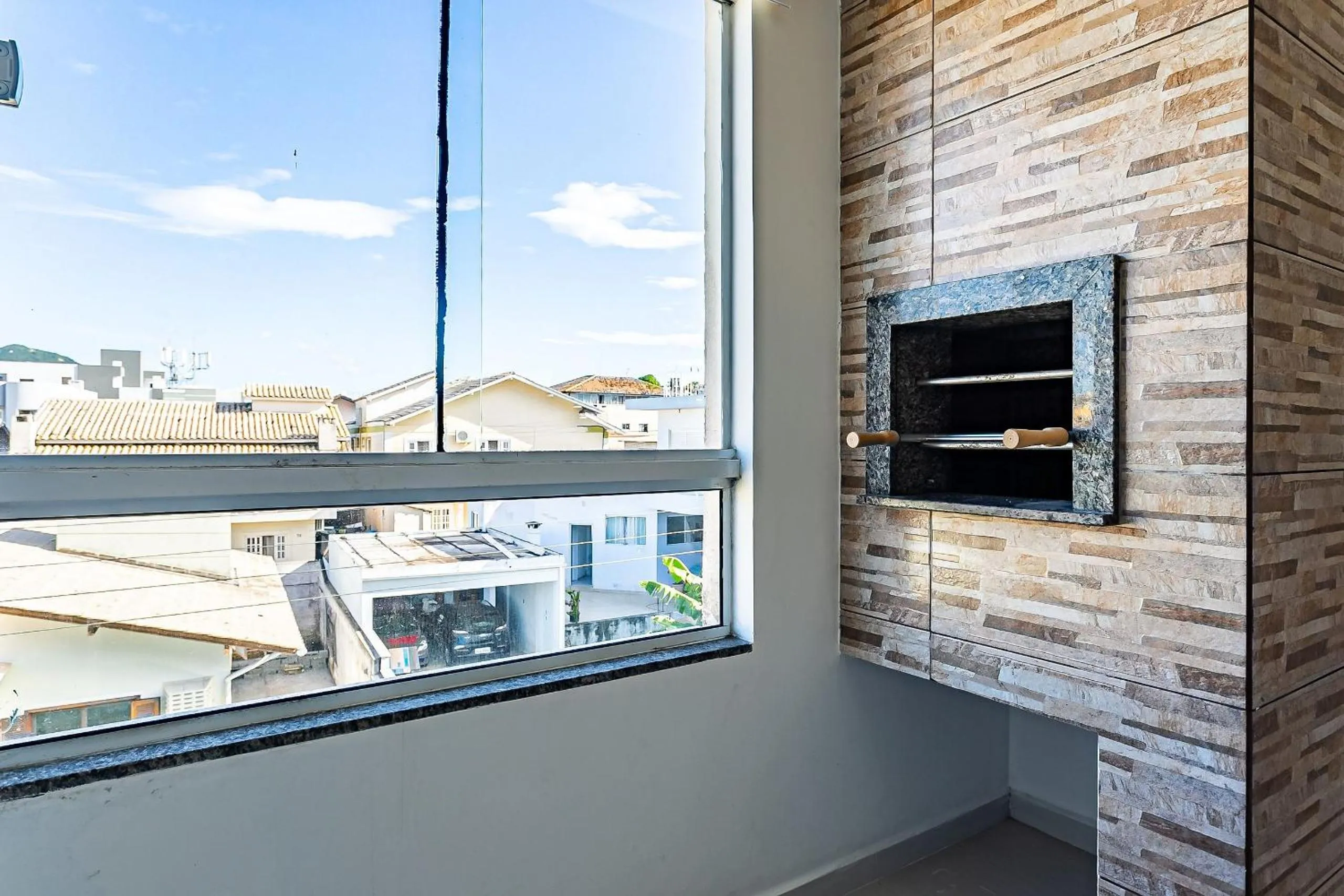 Ingleses Sul, apto amplo e confortável - TER301