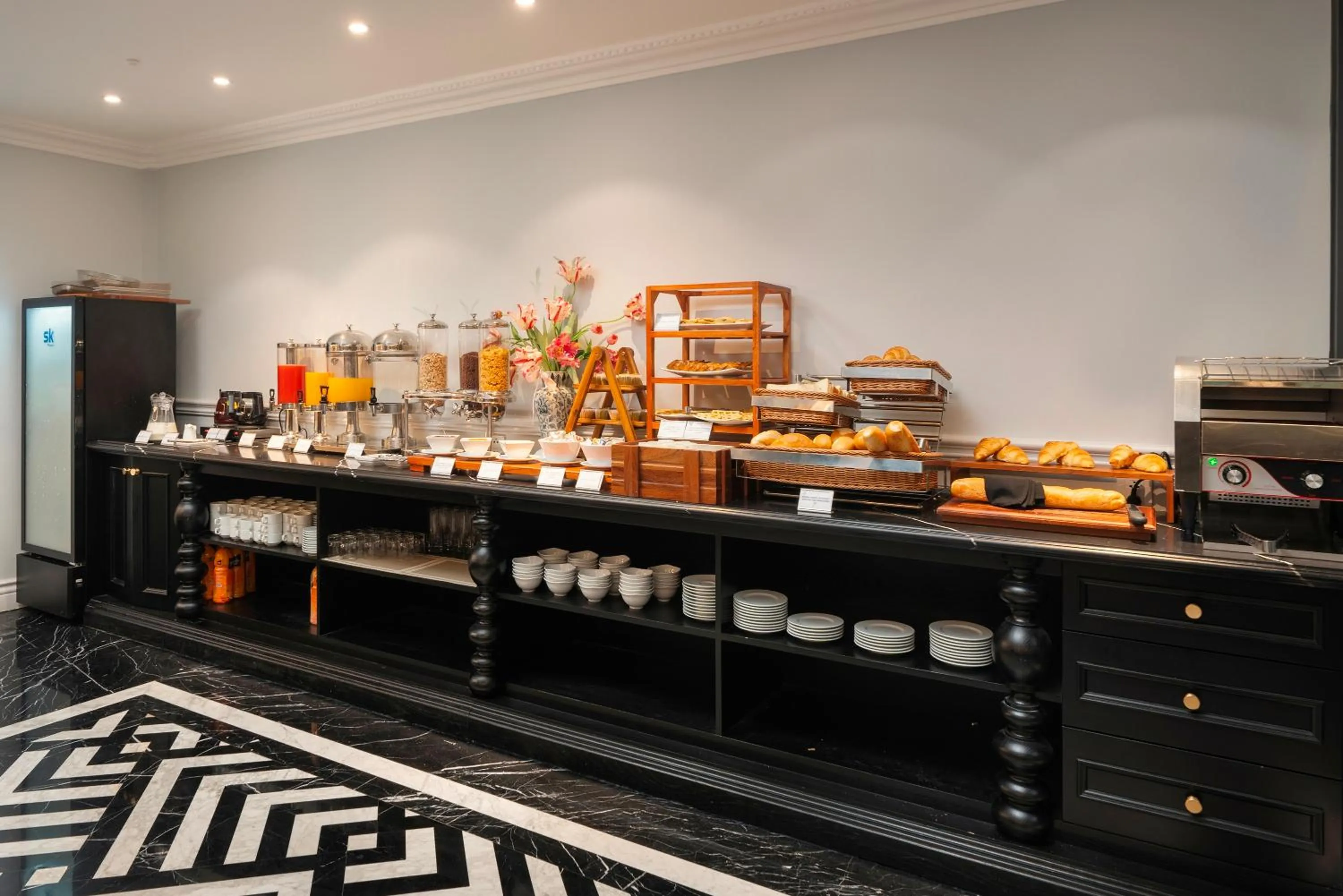 Food and drinks in T Boutique Hotel