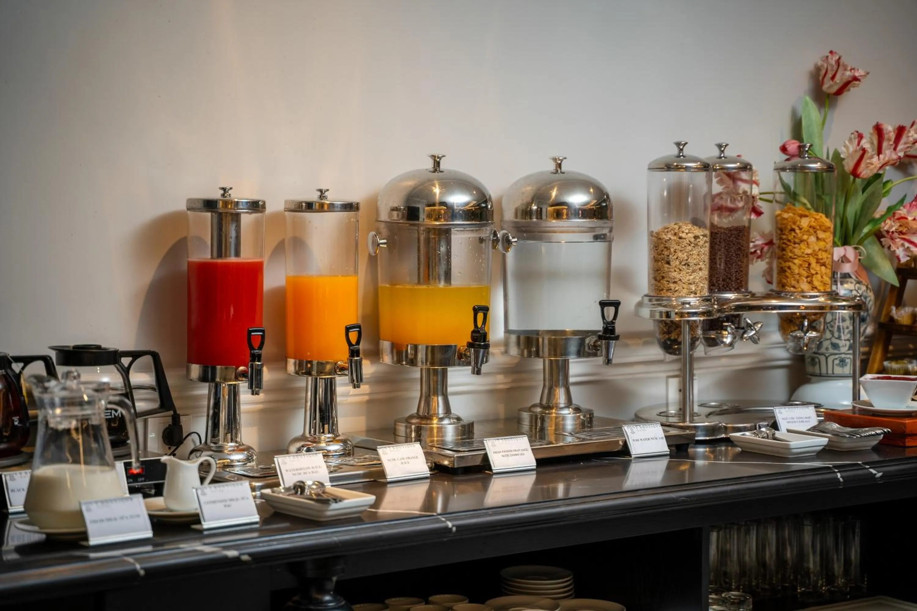 Food and drinks in T Boutique Hotel