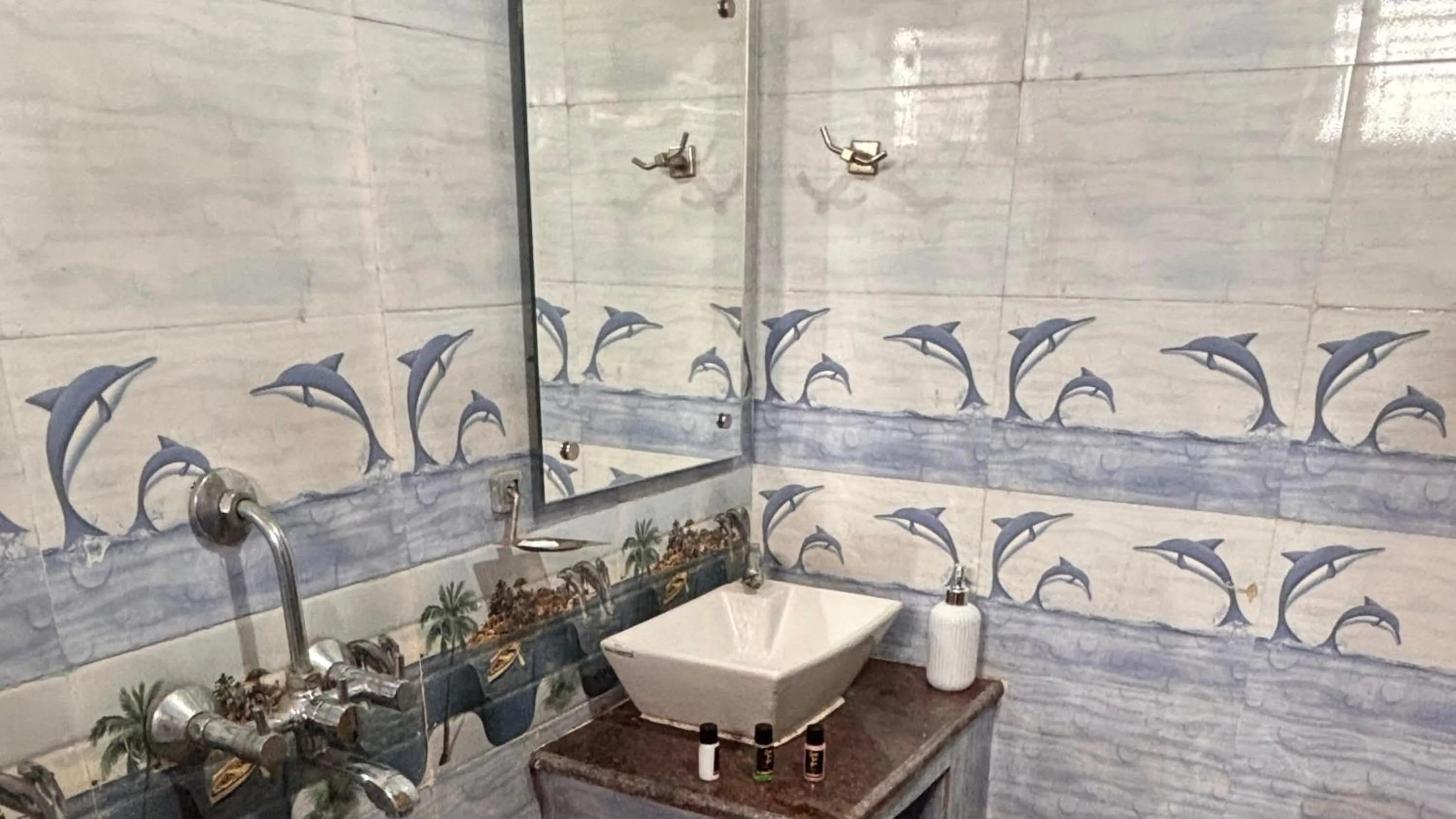 Bathroom in Dee Dash Inn