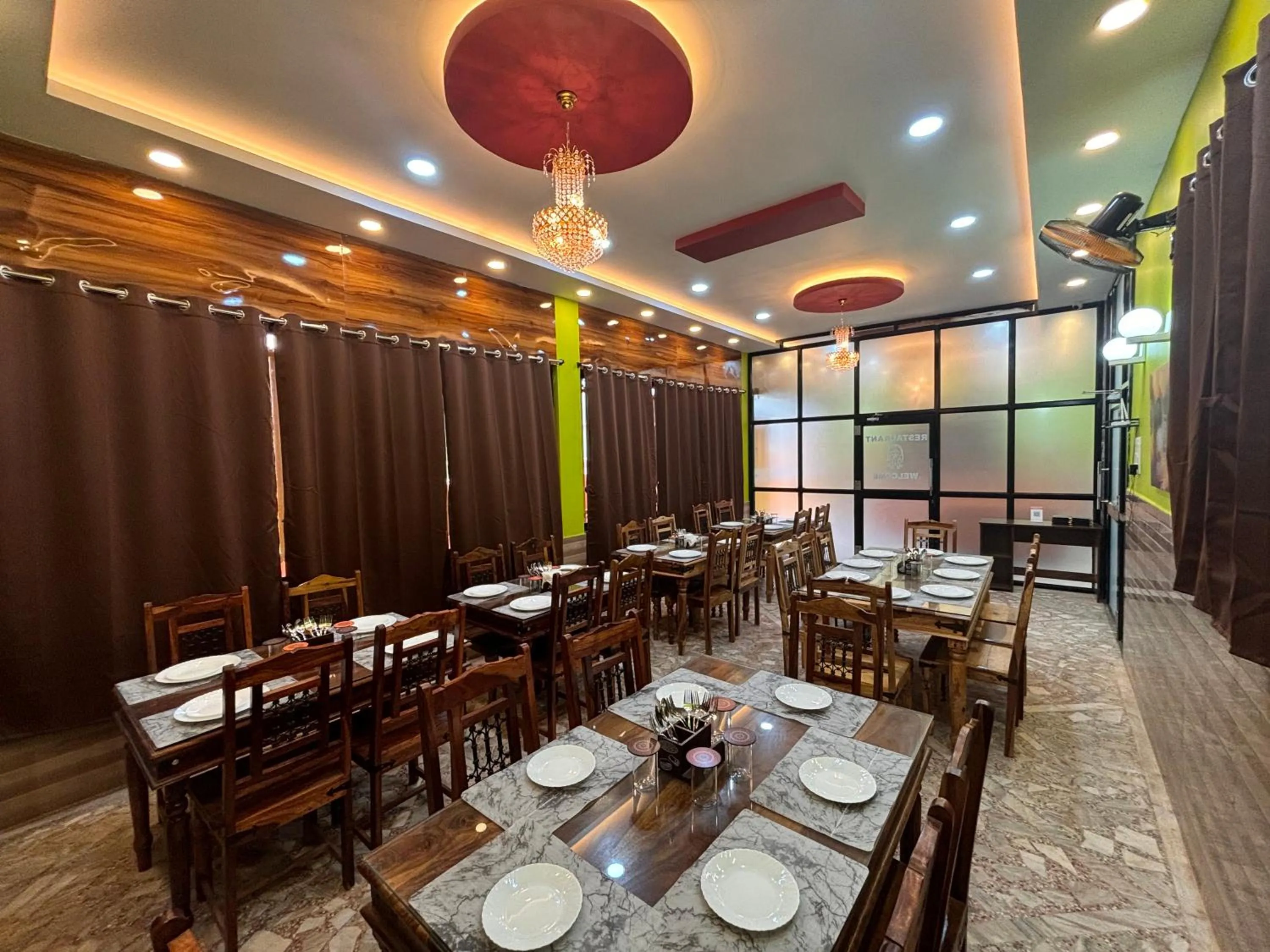 Restaurant/places to eat in Dee Dash Inn