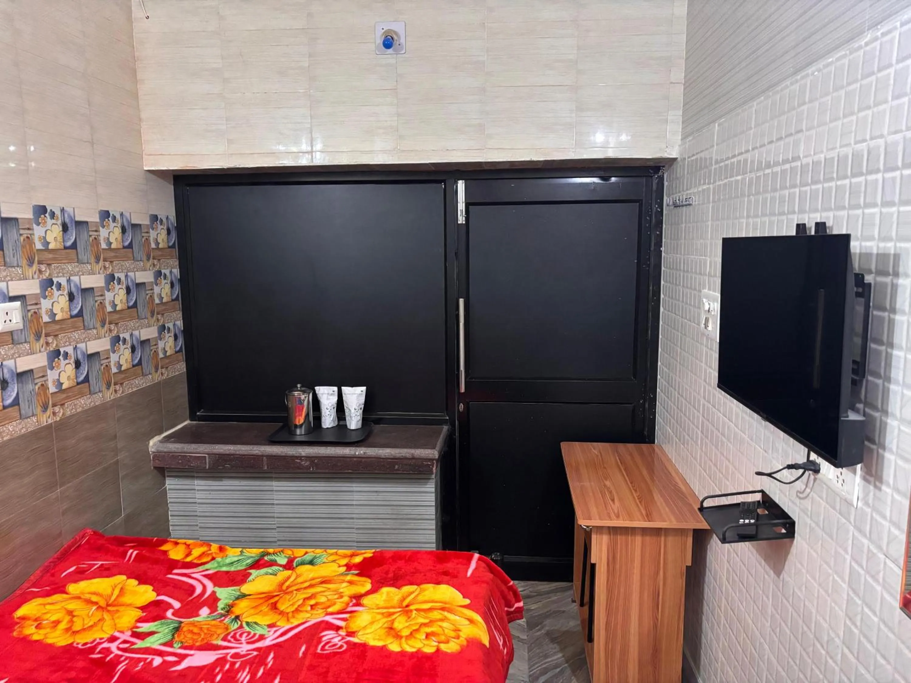 TV and multimedia, Bed in Dee Dash Inn