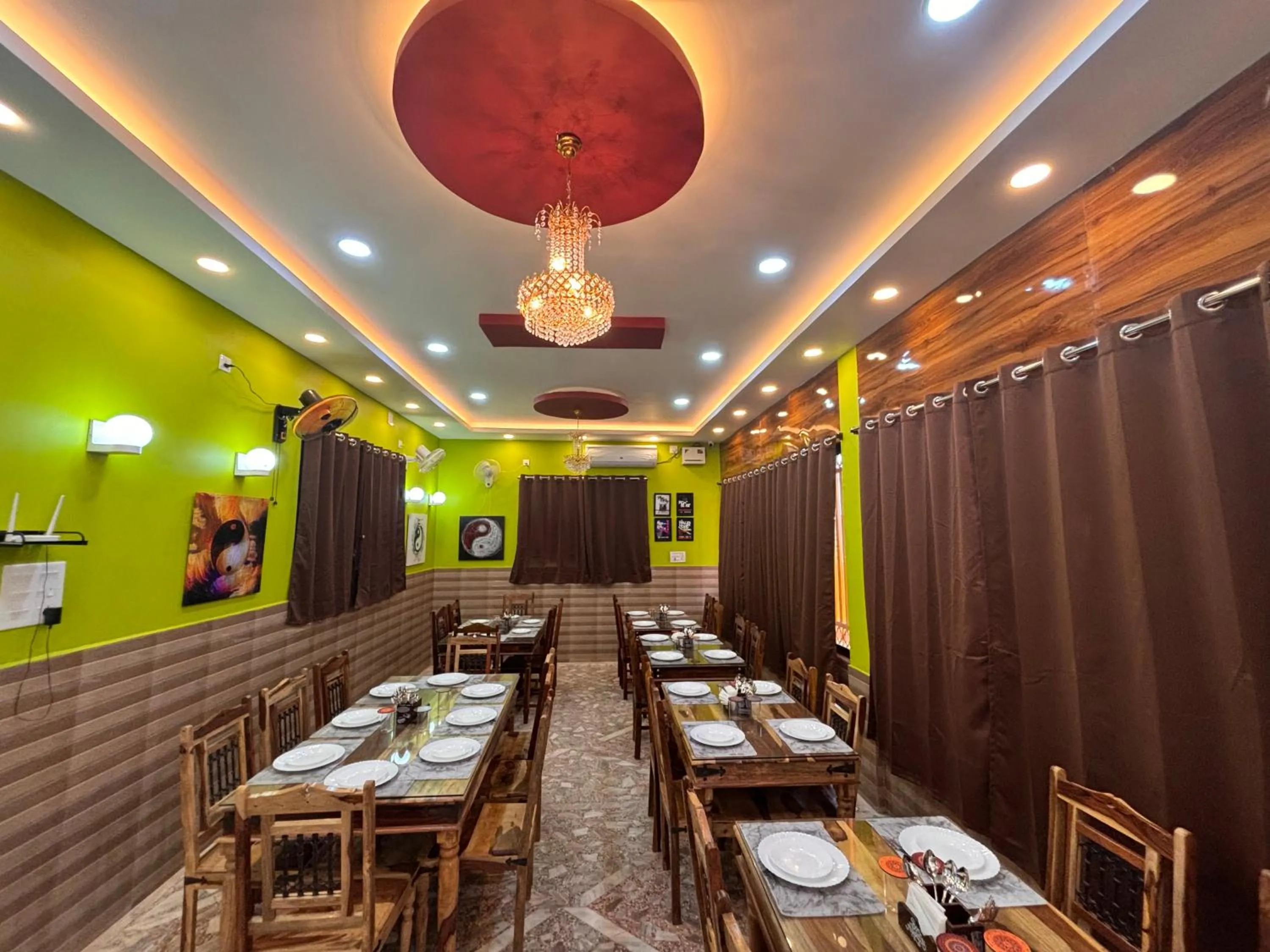 Restaurant/places to eat in Dee Dash Inn