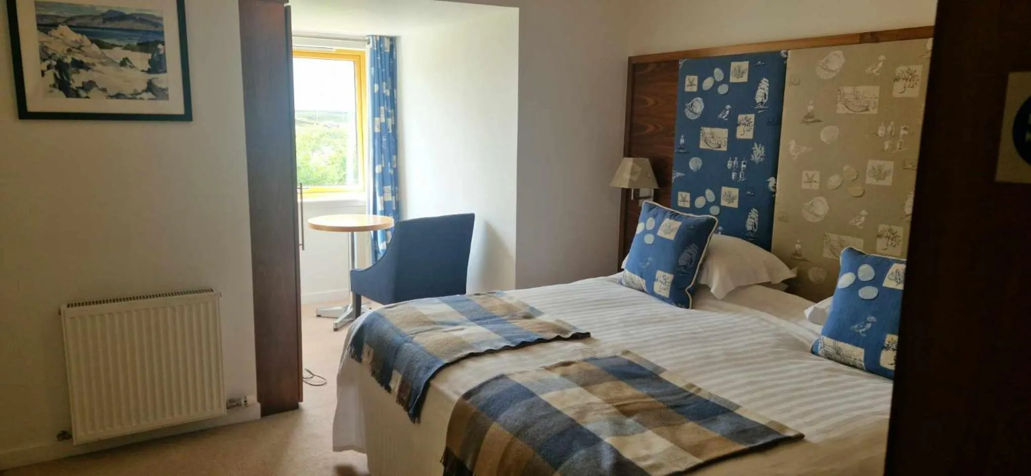 Bed in Hamersay Hotel