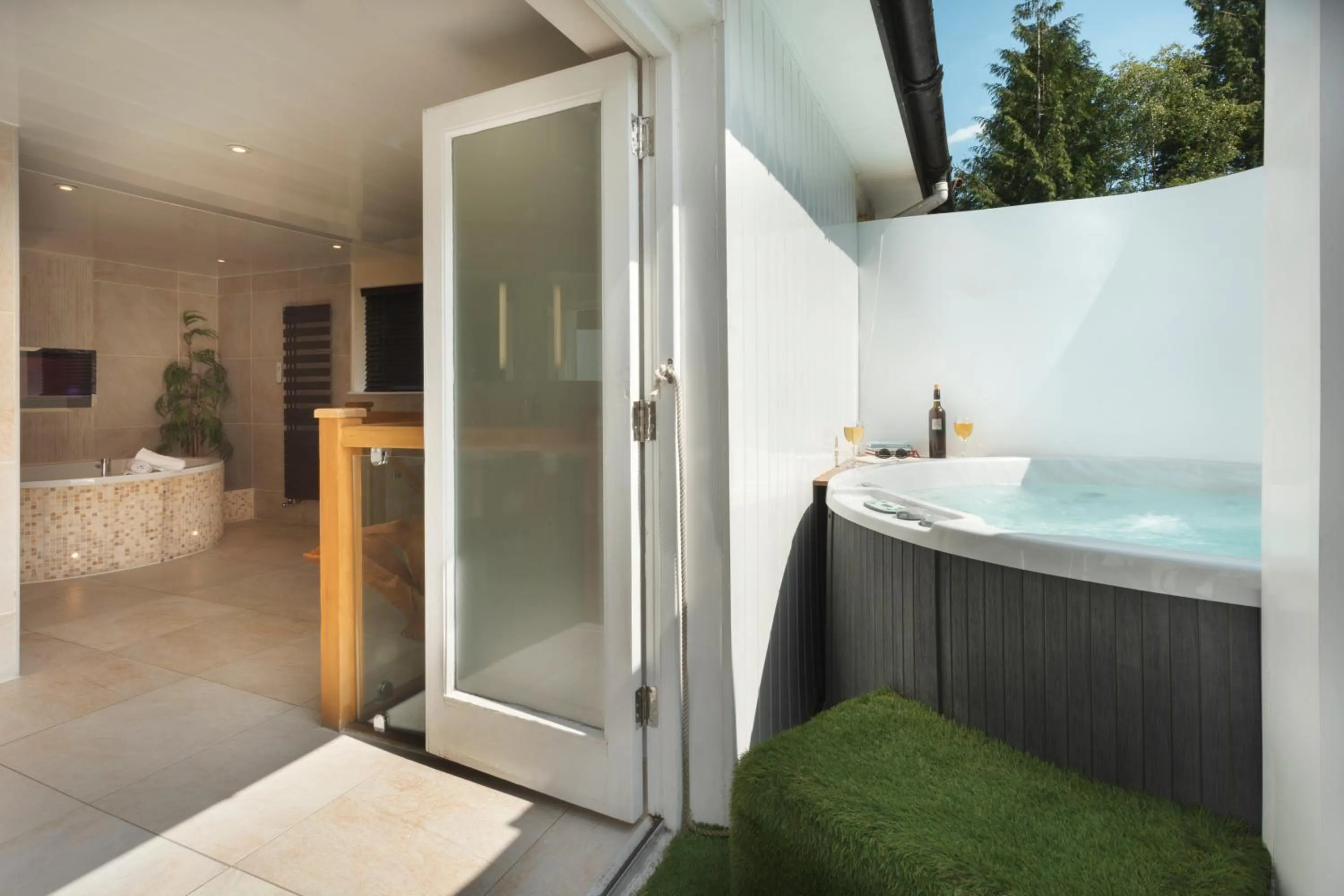 Aphrodites Group - Luxury Hot Tub Suites in Central Lake District!