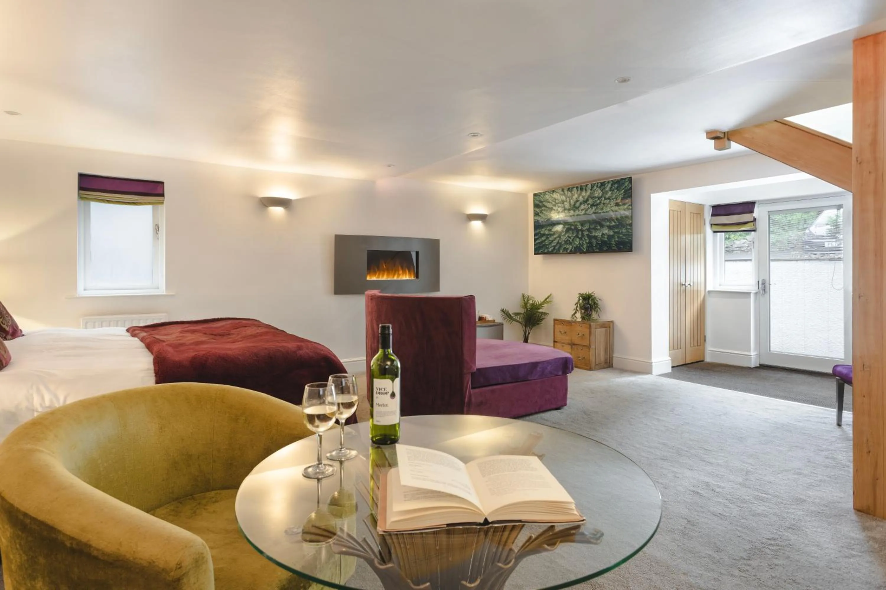 Aphrodites Group - Luxury Hot Tub Suites in Central Lake District!