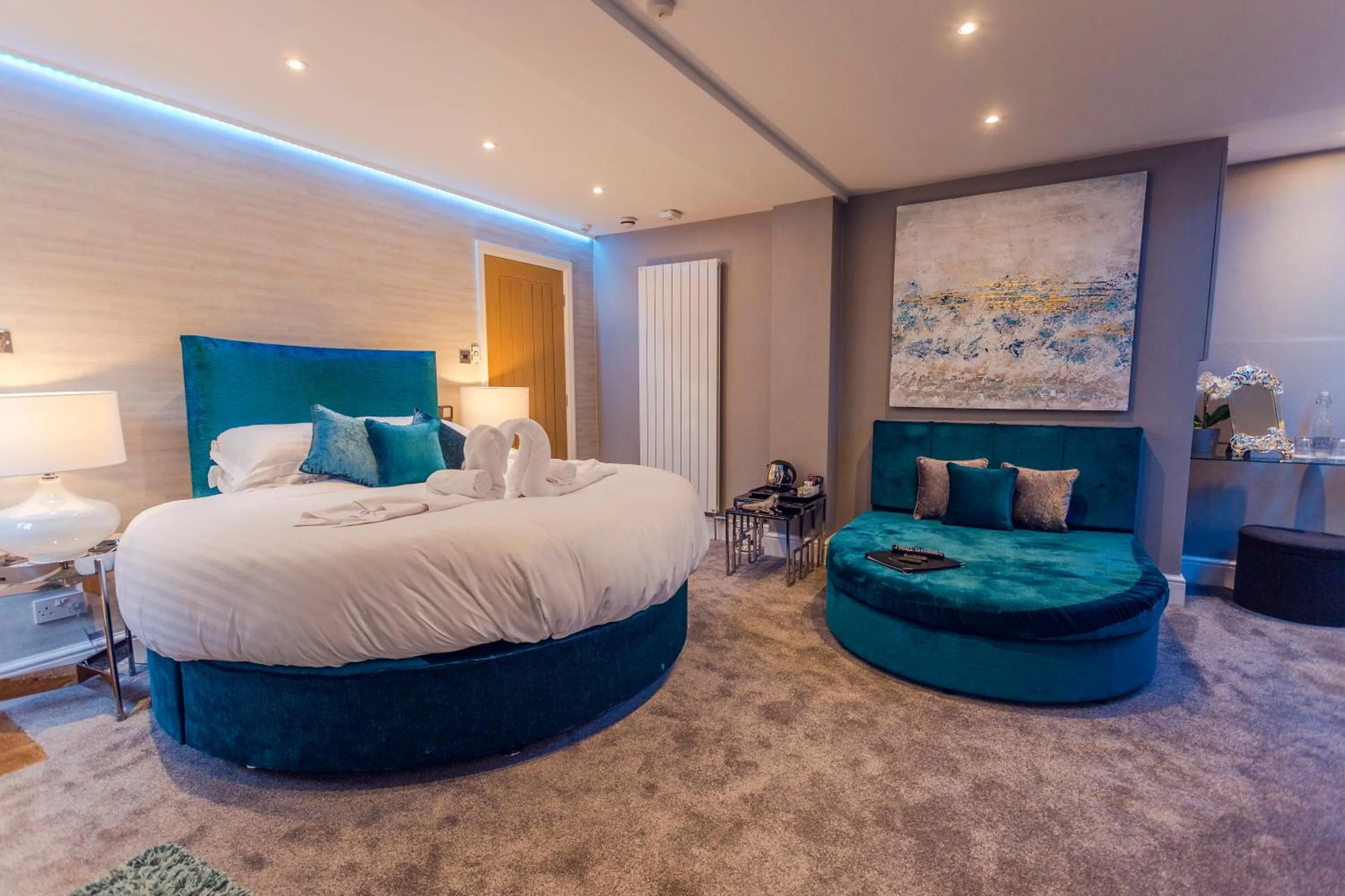 Bed in Aphrodites Group - Luxury Hot Tub Suites in Central Lake District!