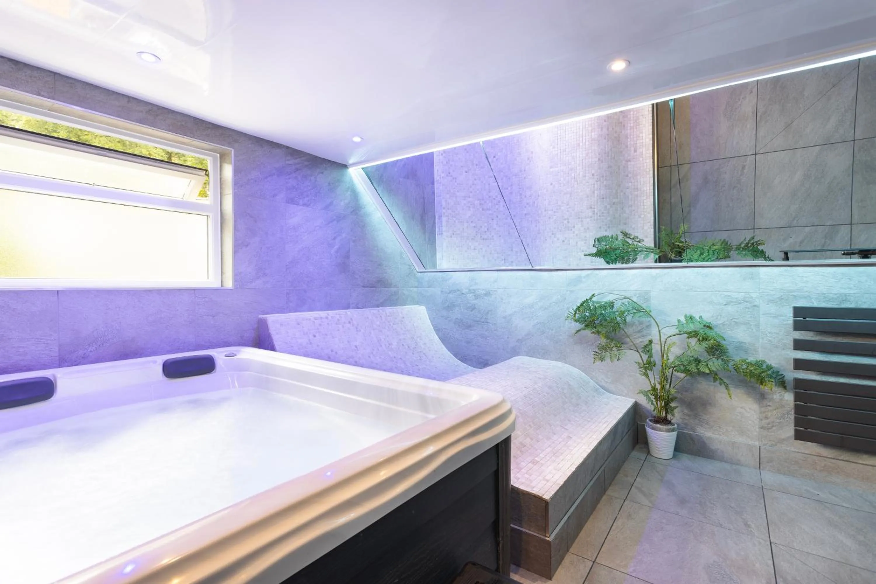 Aphrodites Group - Luxury Hot Tub Suites in Central Lake District!