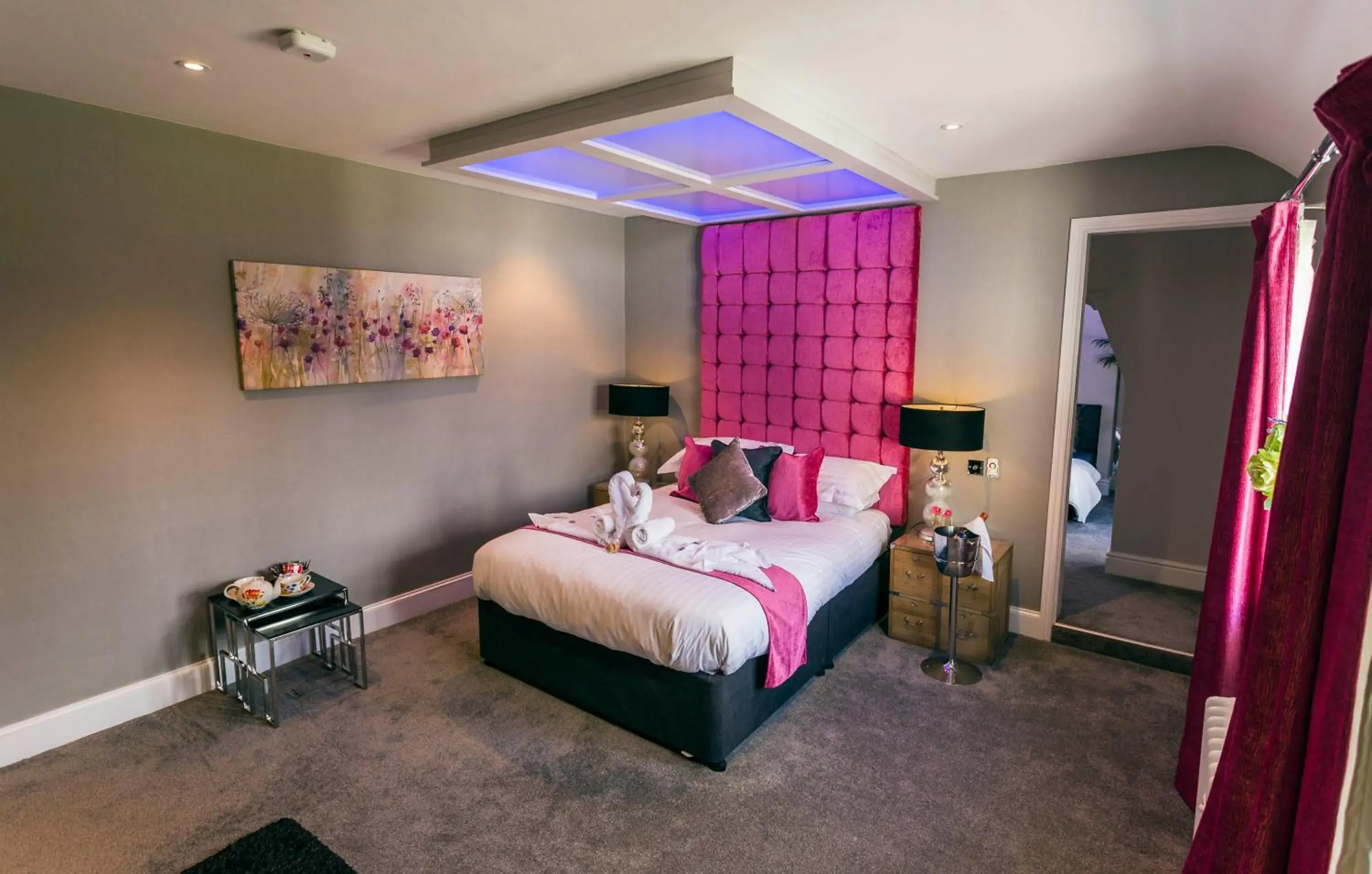 Suite with Spa Bath in Aphrodites Group - Luxury Hot Tub Suites in Central Lake District! Suite with Spa Bath in Aphrodites Group - Luxury Hot Tub Suites in Central Lake District!