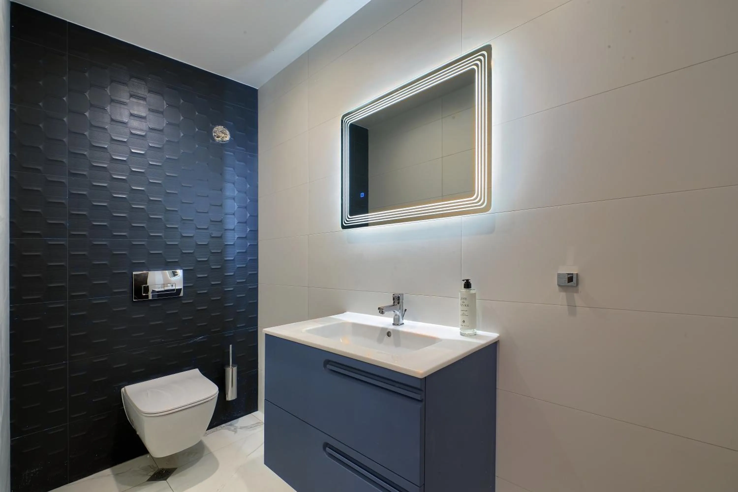 Toilet in Aurora Sofia