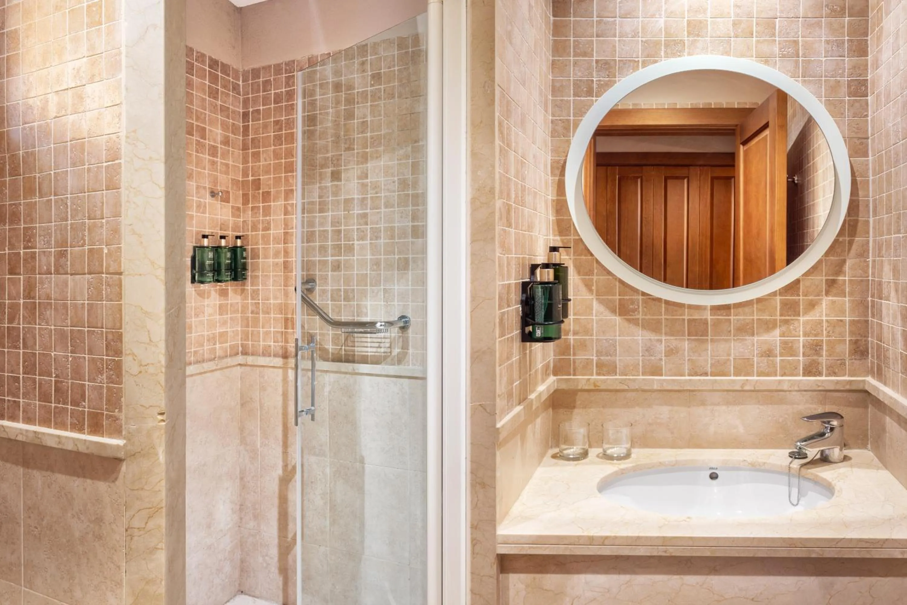 Shower in Melia Villaitana