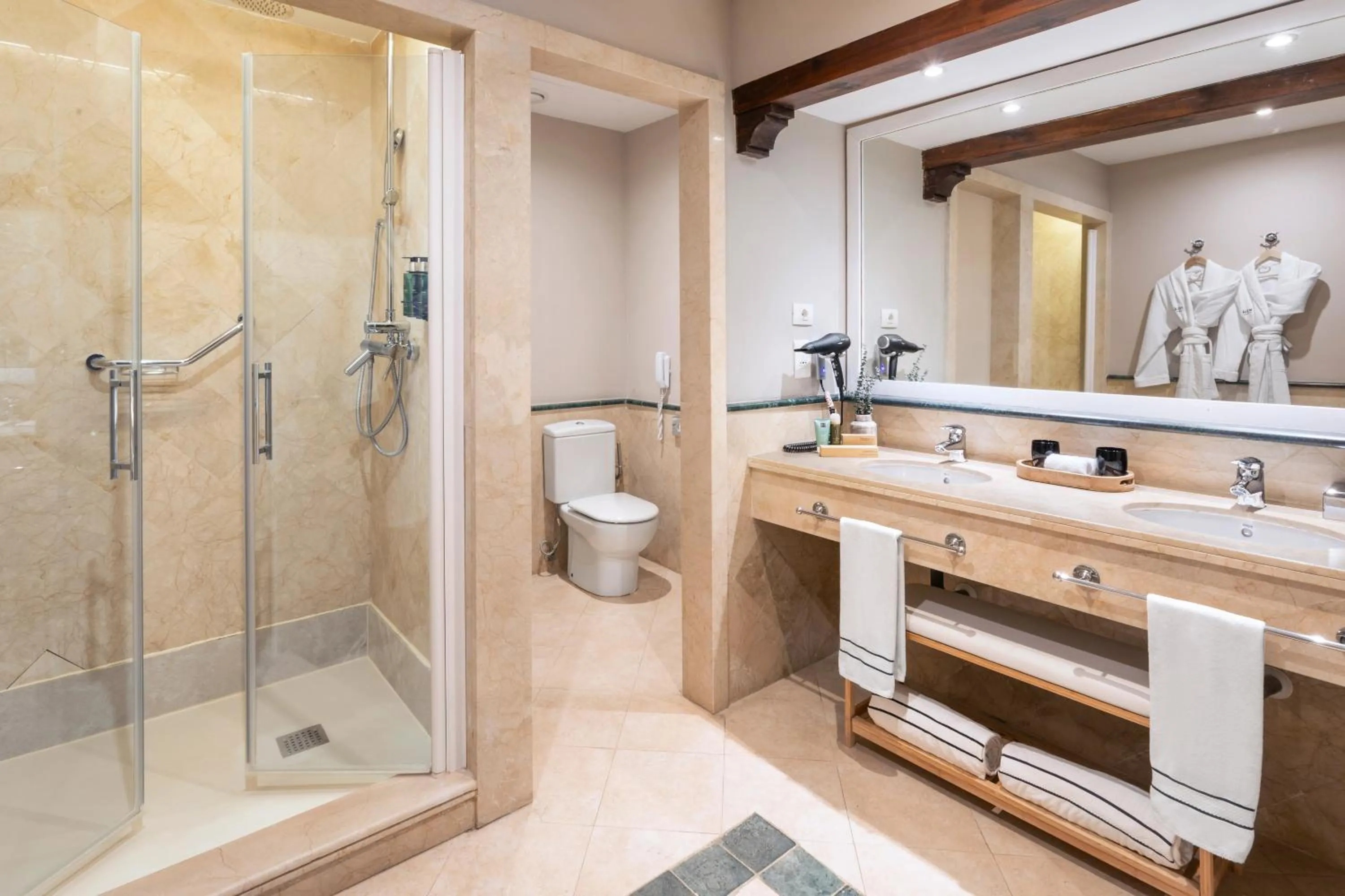 Bathroom in Melia Villaitana