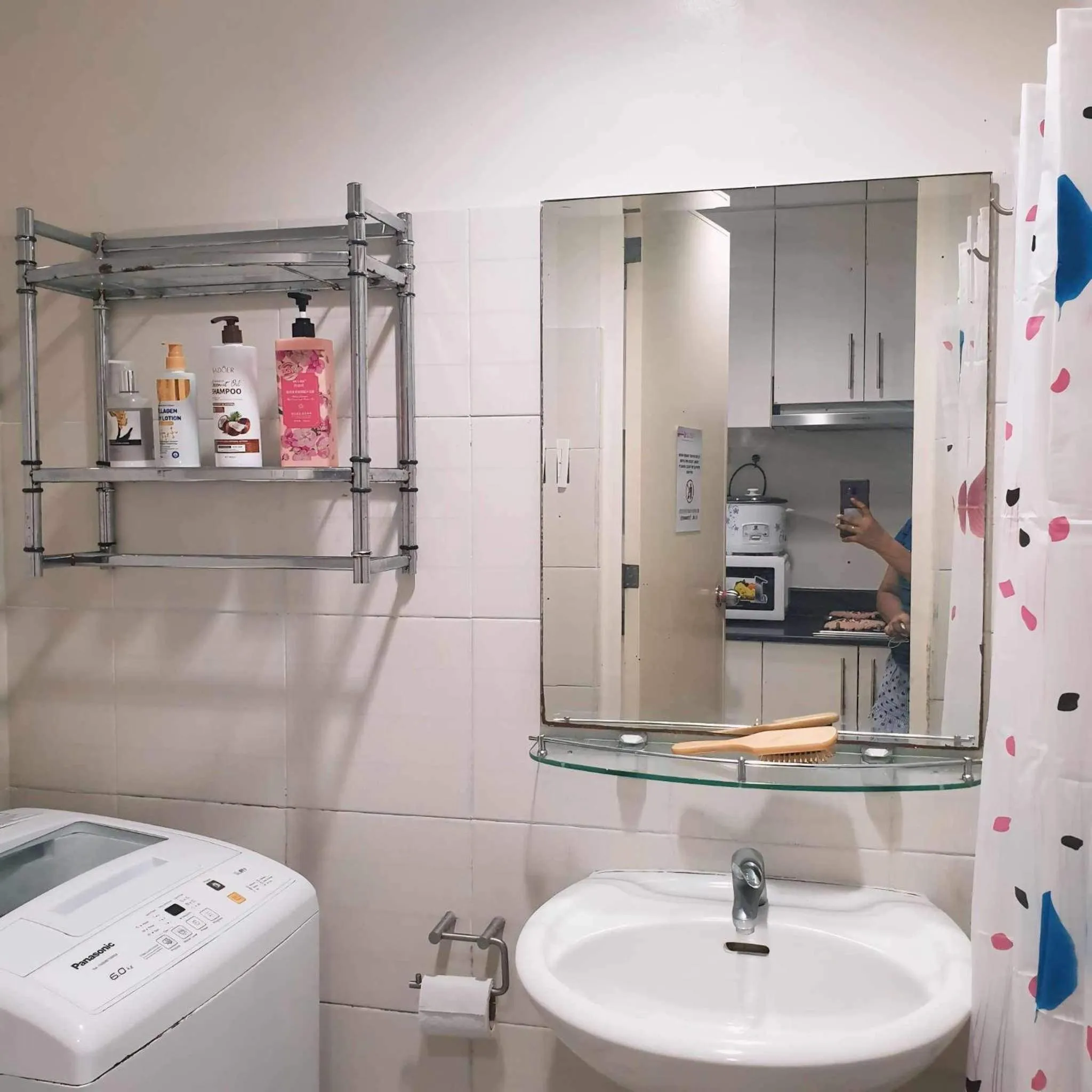 Shower in Sea Residences MOA Bella Staycation