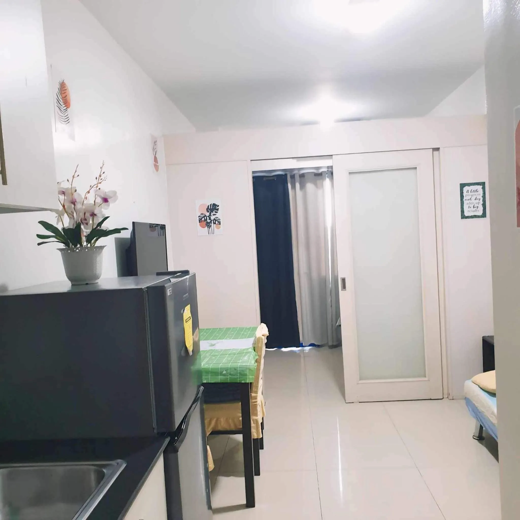 Kitchen or kitchenette in Sea Residences MOA Bella Staycation