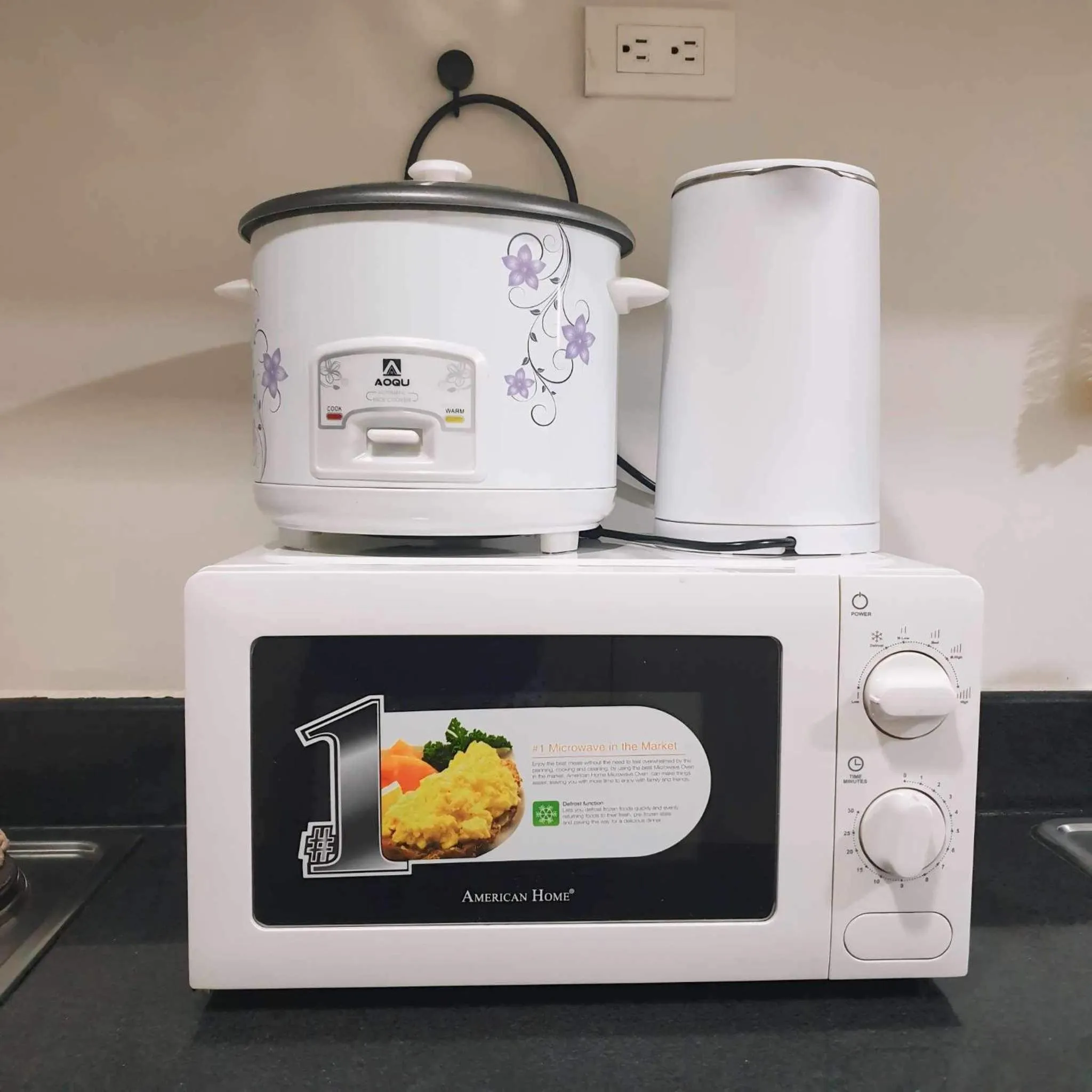 Kitchen or kitchenette in Sea Residences MOA Bella Staycation