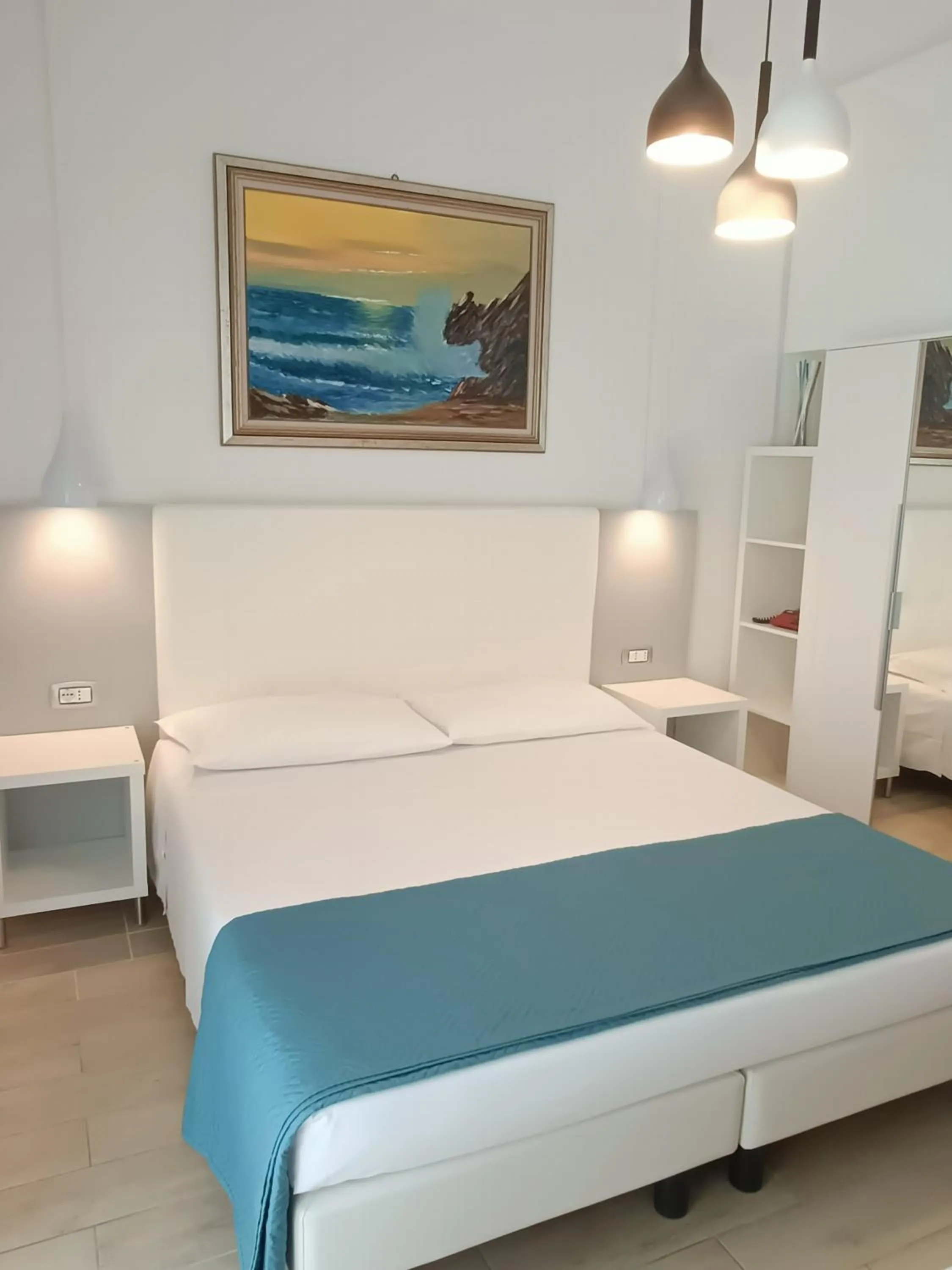 Bedroom, Bed in Hotel Merano