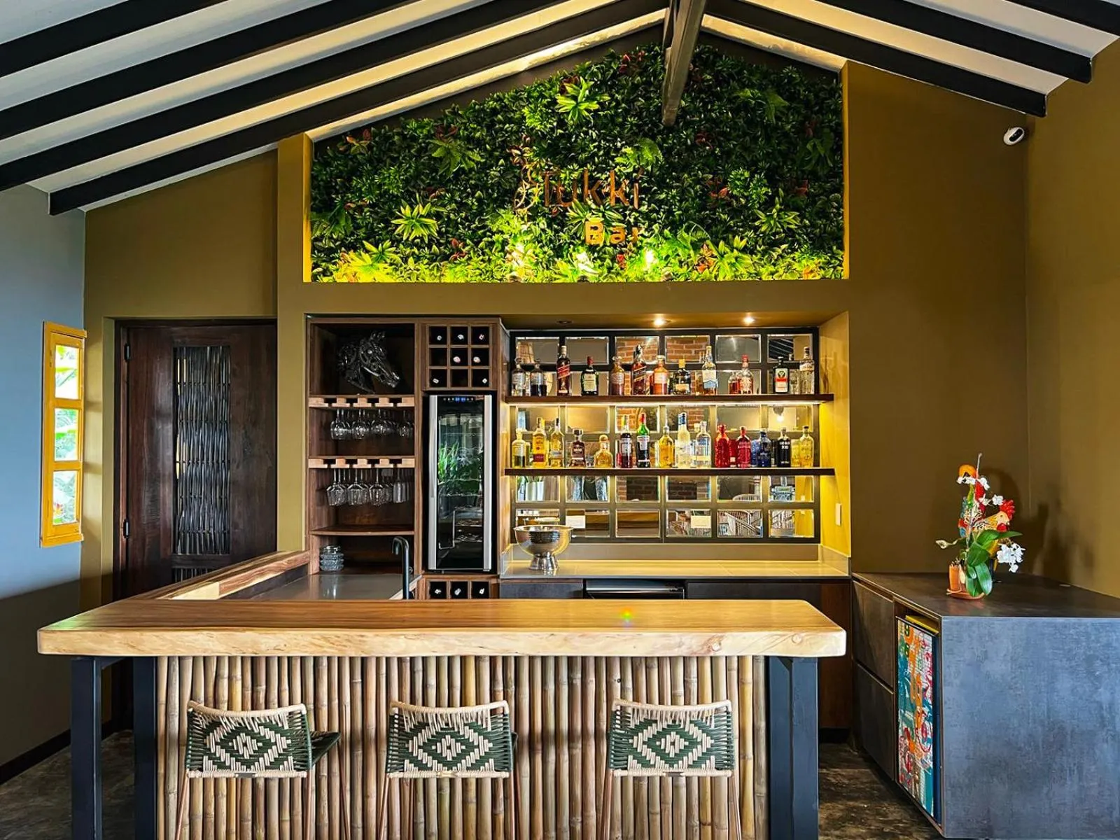 Lounge or bar in Tukki Ecolodge Hotel