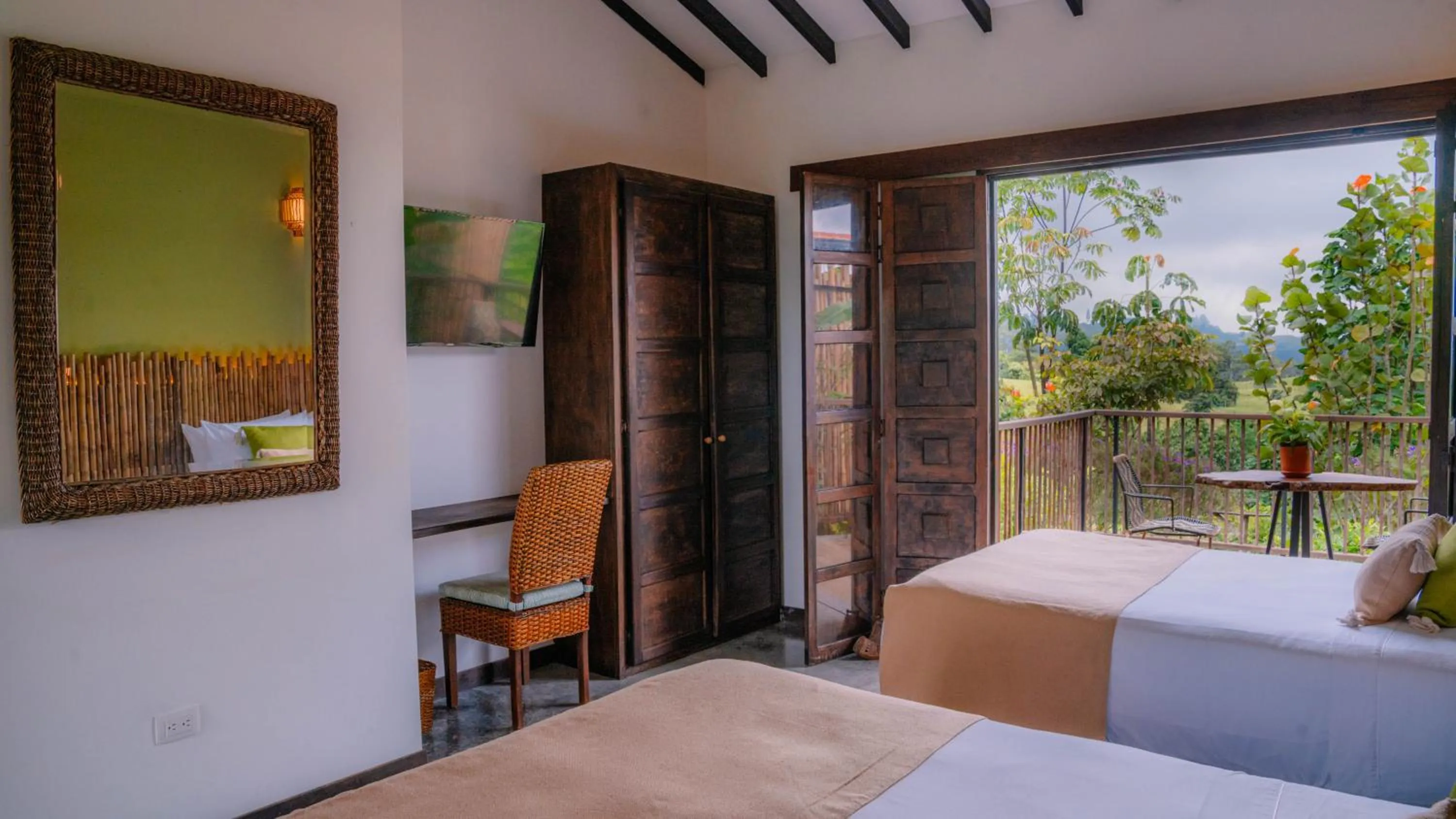 Bed in Tukki Ecolodge Hotel