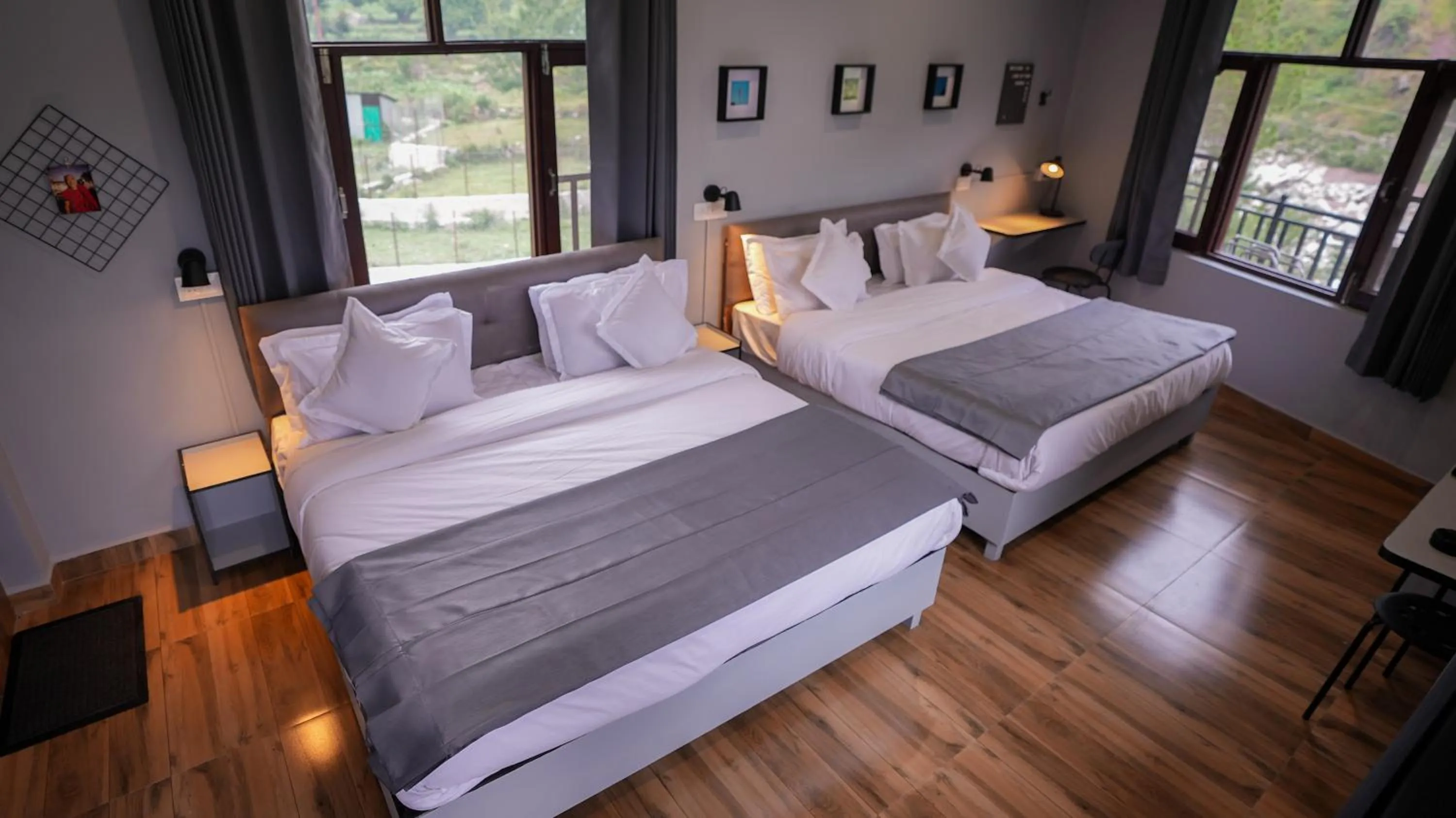 Bedroom, Bed in Sort By Stays, Kareri