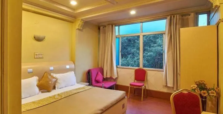 Hotel Tushar