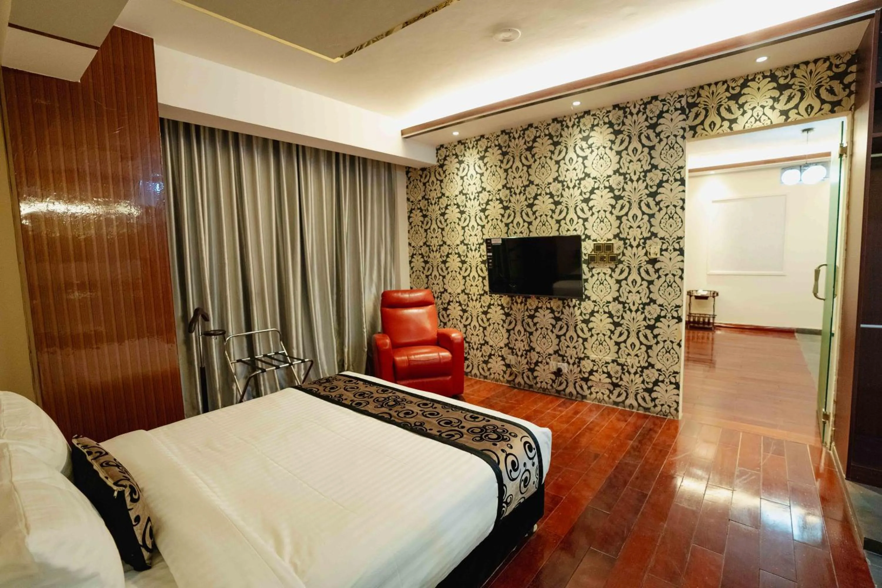 Restaurant/places to eat, Bed in Royal Residence Dhaka